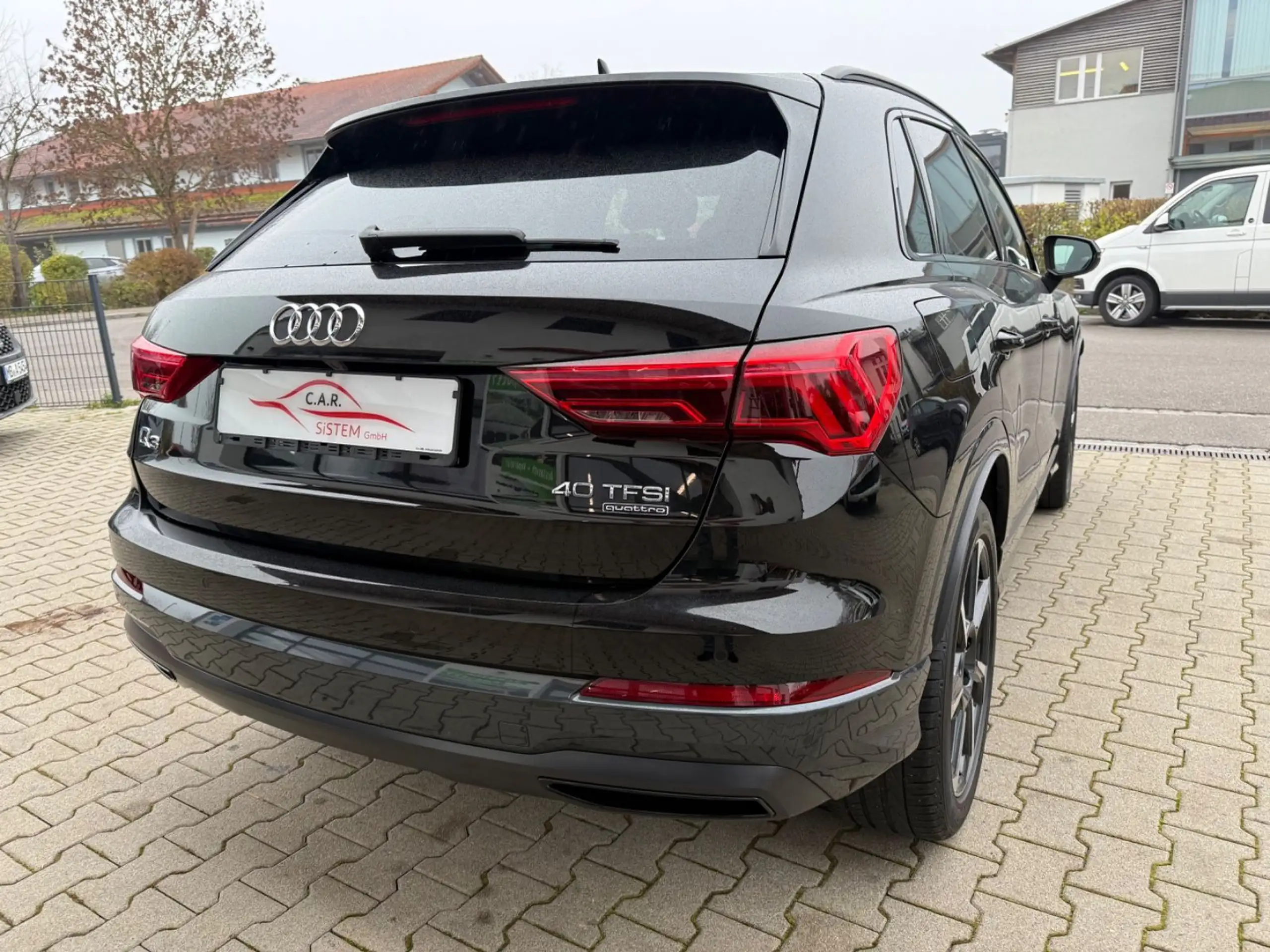 Audi - Q3