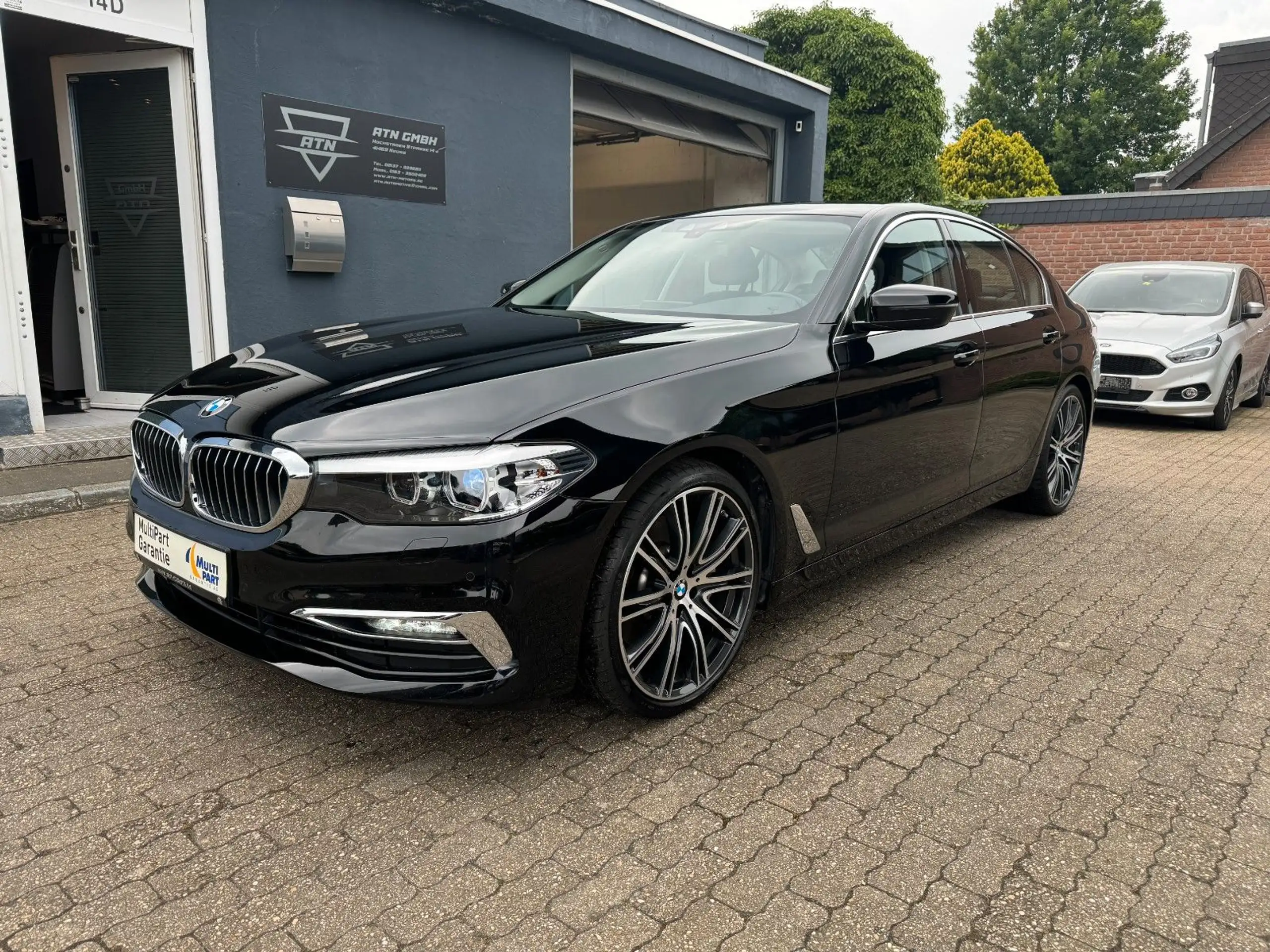 BMW - 530