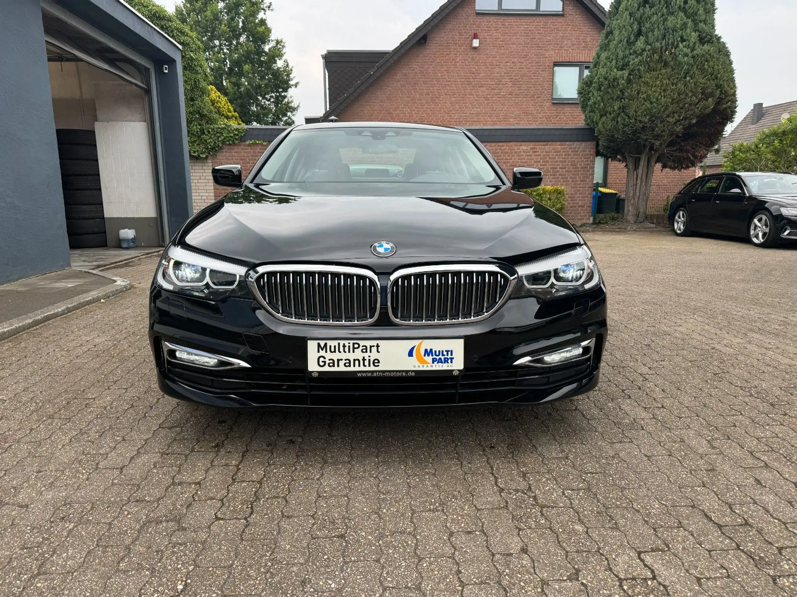 BMW - 530