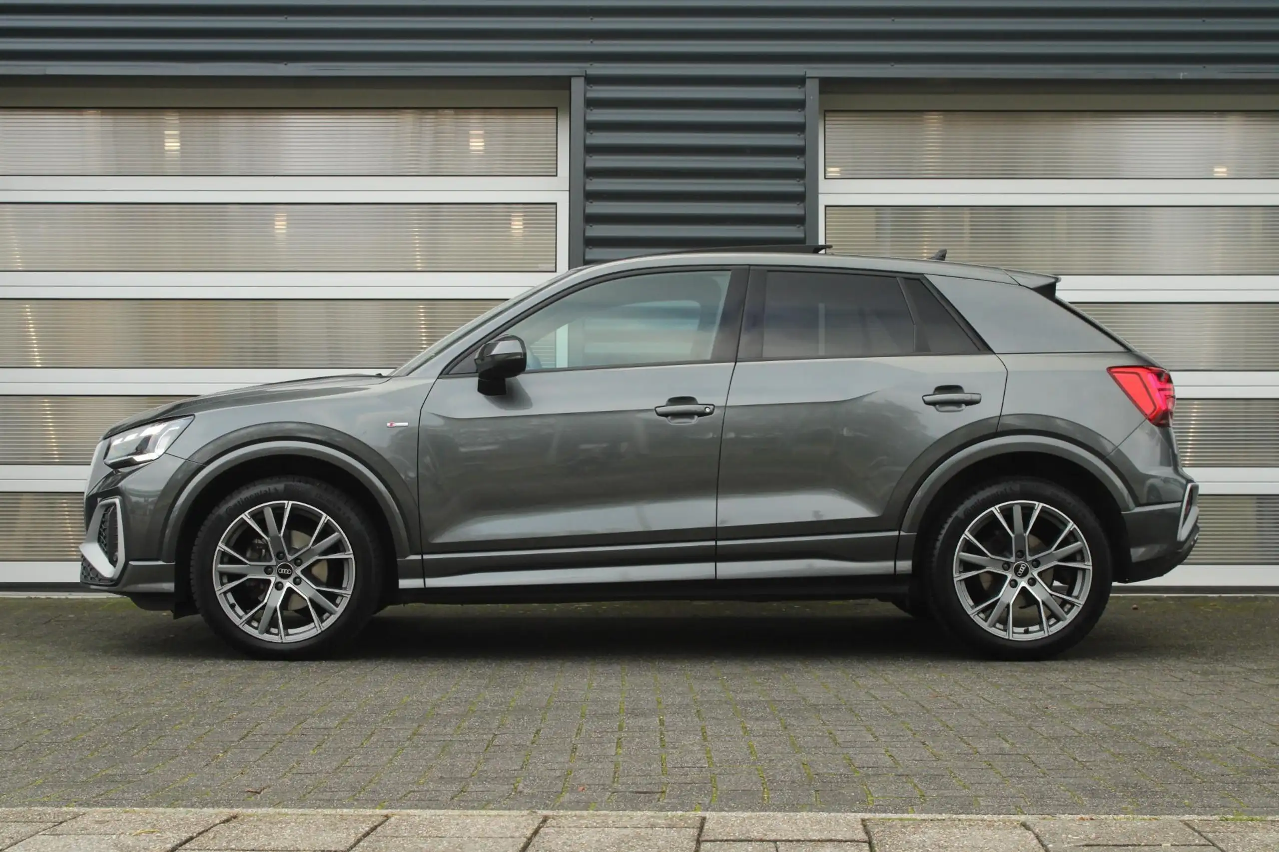 Audi - Q2