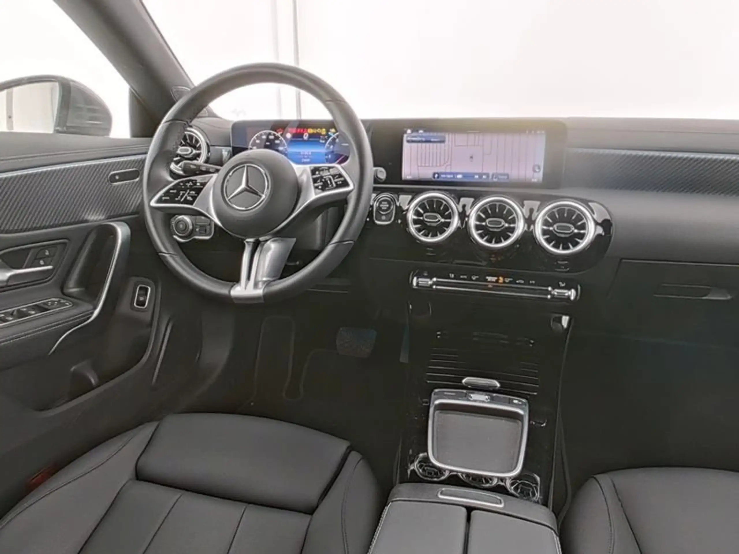 Mercedes-Benz - CLA 180