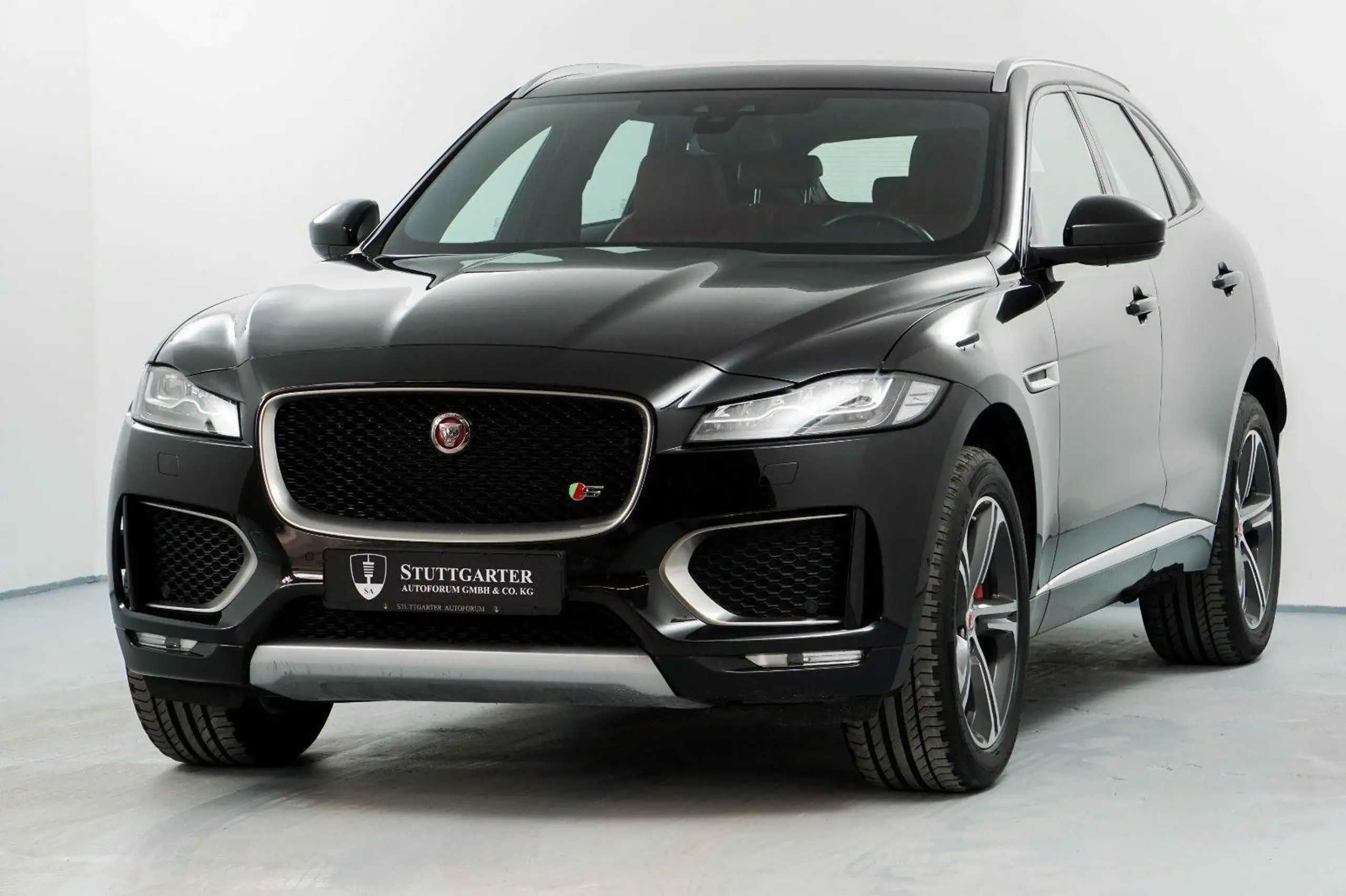 Jaguar - F-Pace