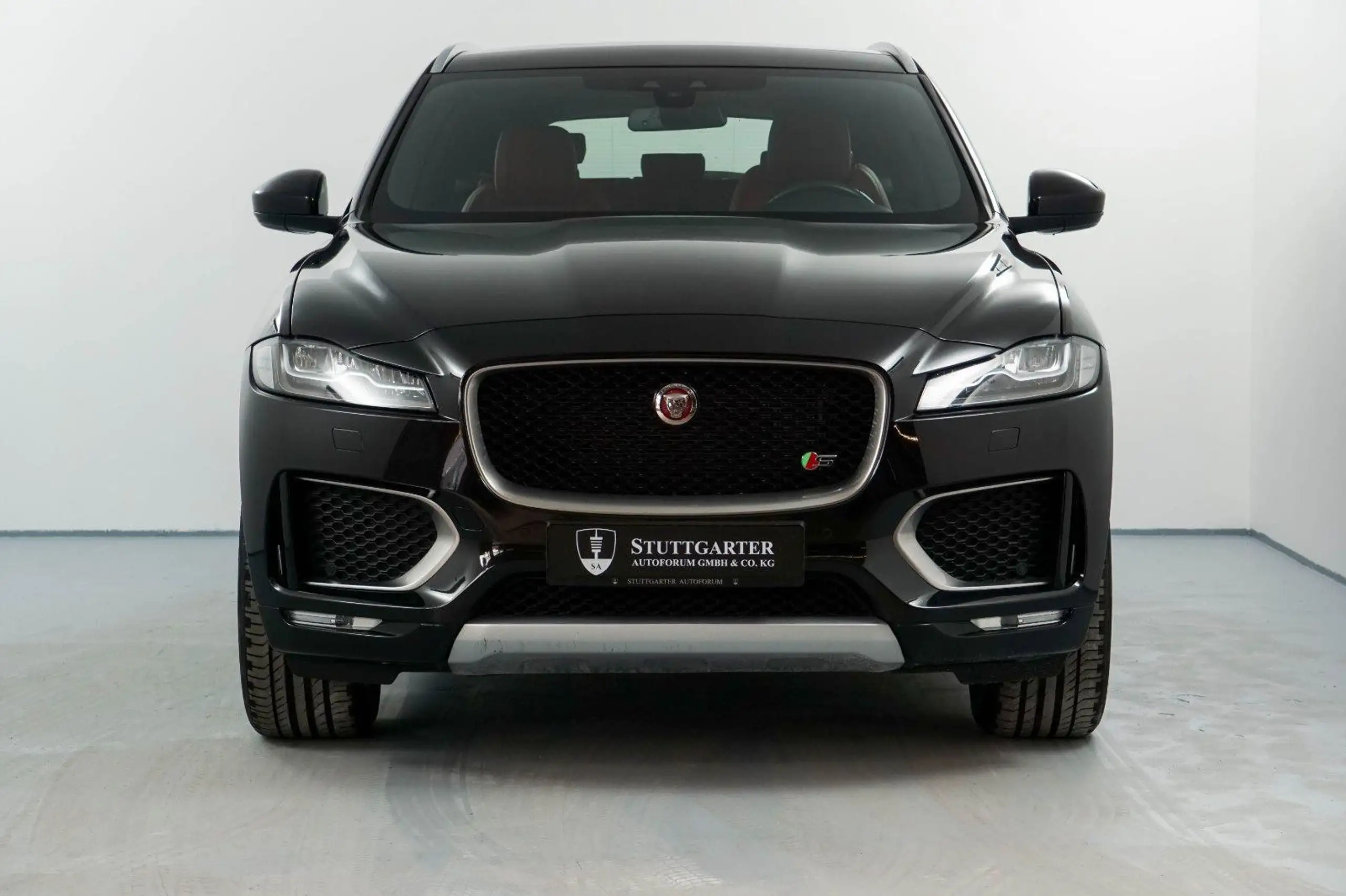 Jaguar - F-Pace