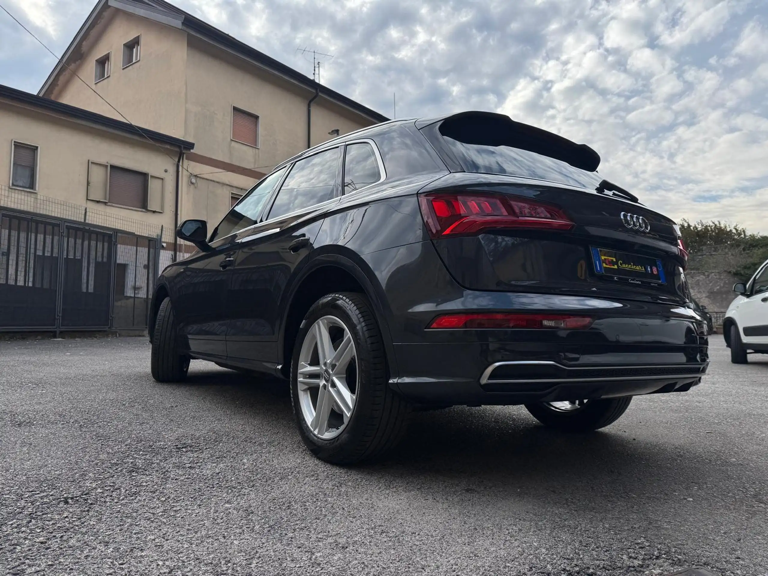 Audi - Q5