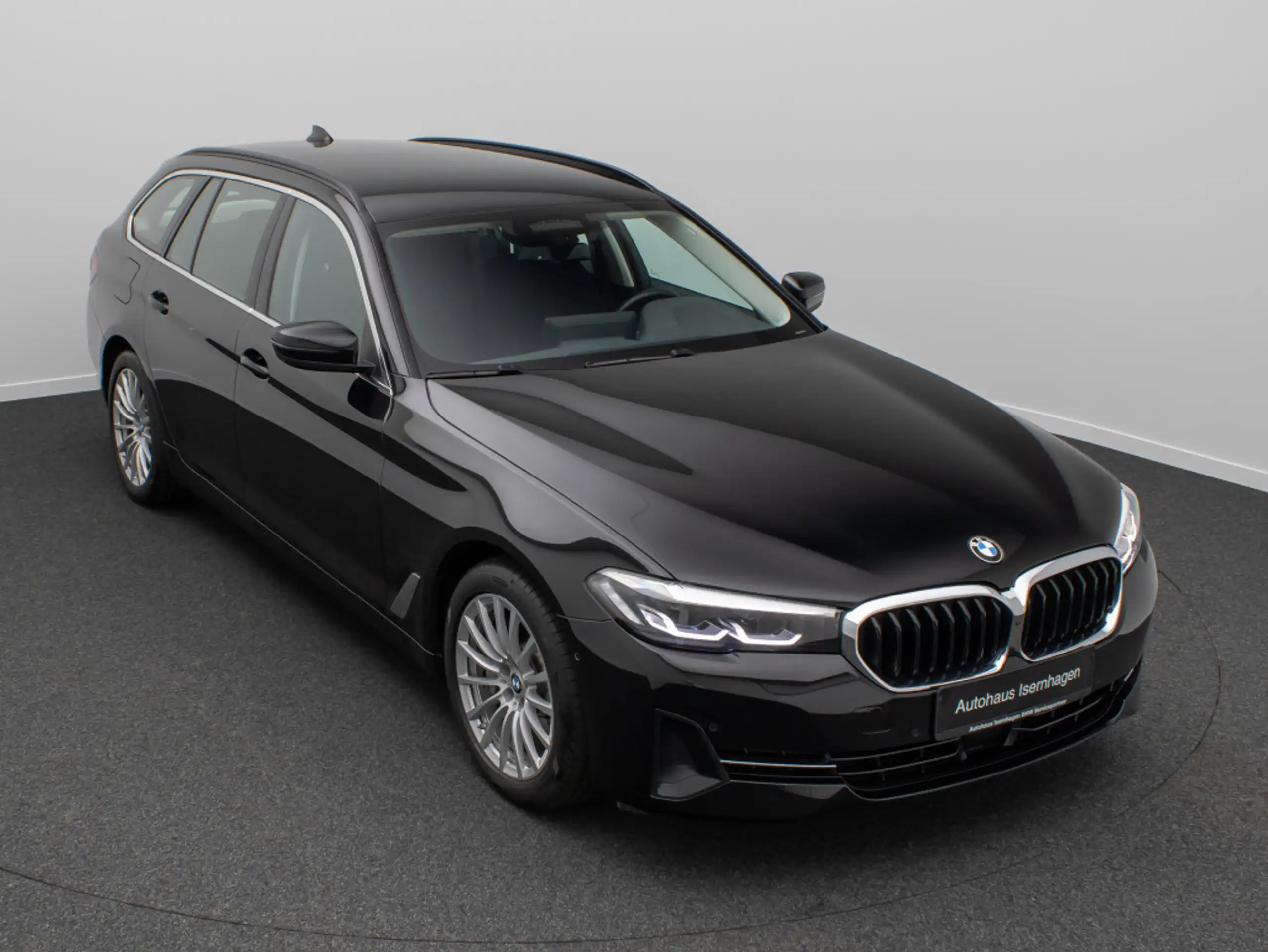 BMW - 530