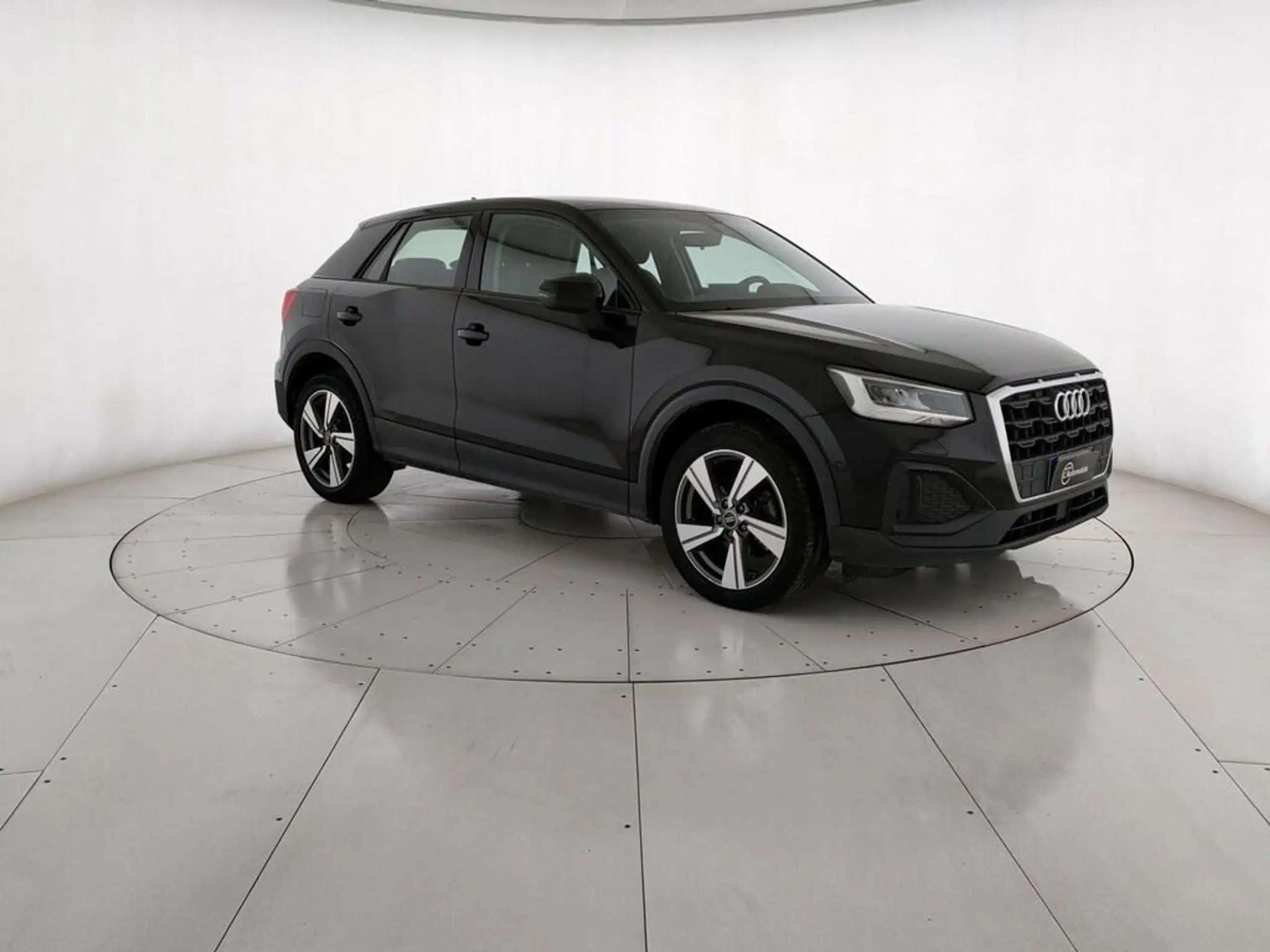 Audi - Q2