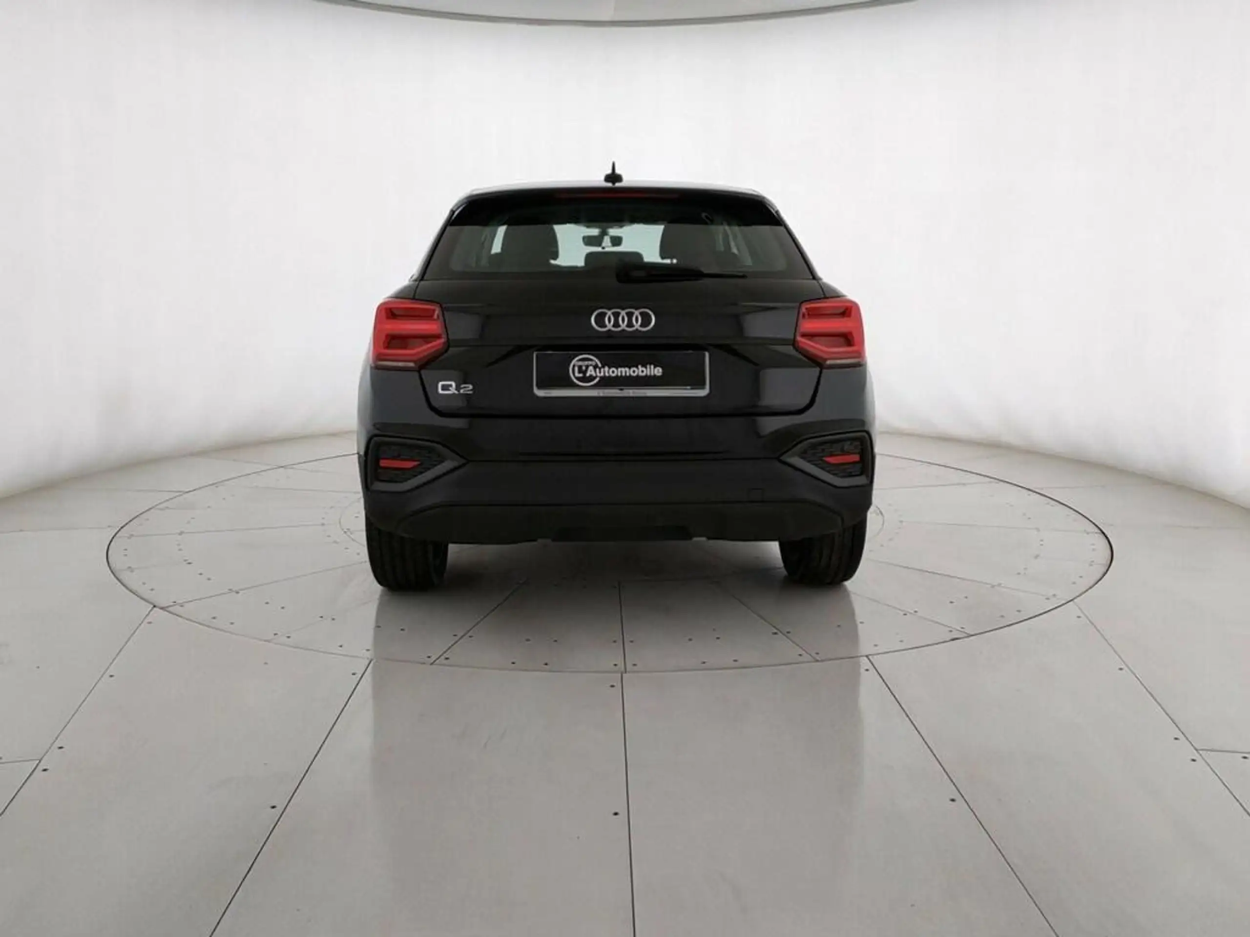 Audi - Q2