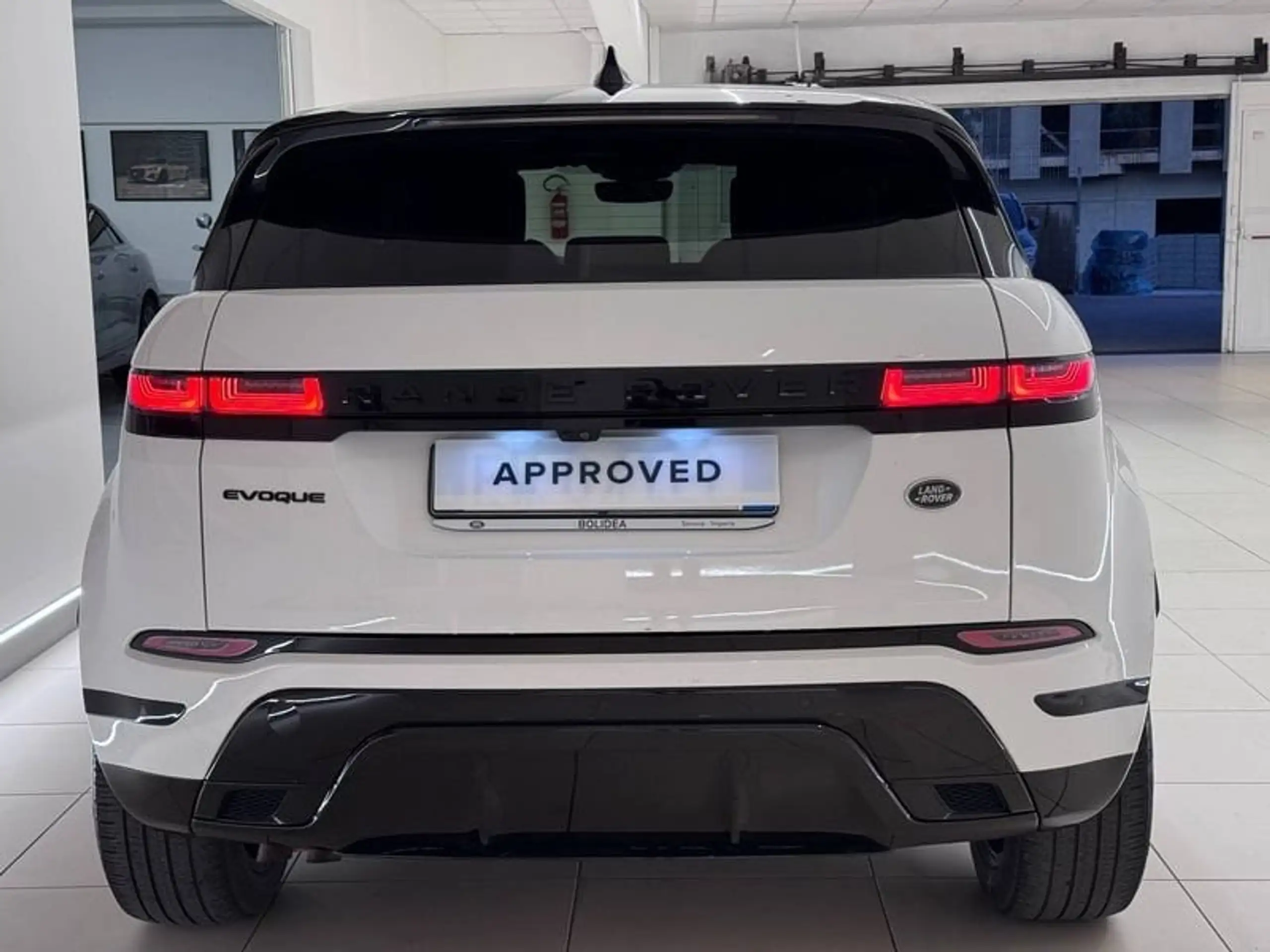 Land Rover - Range Rover Evoque