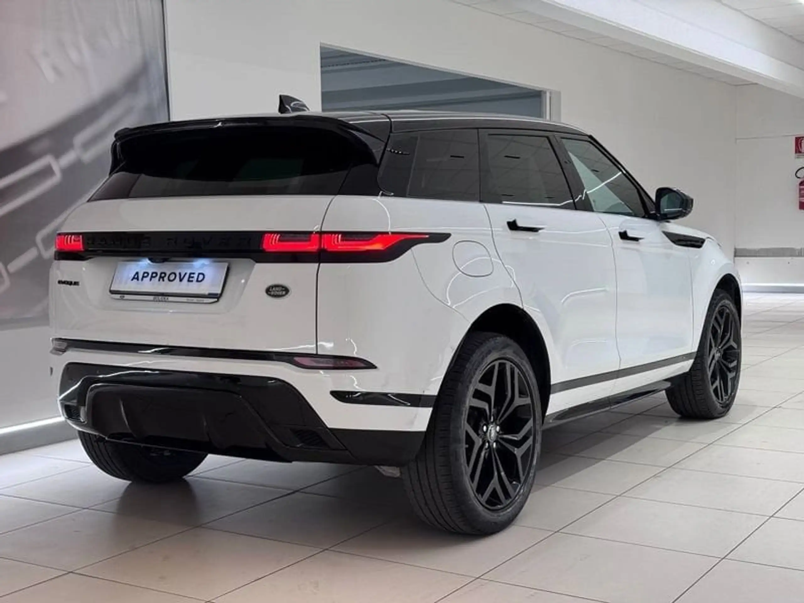 Land Rover - Range Rover Evoque