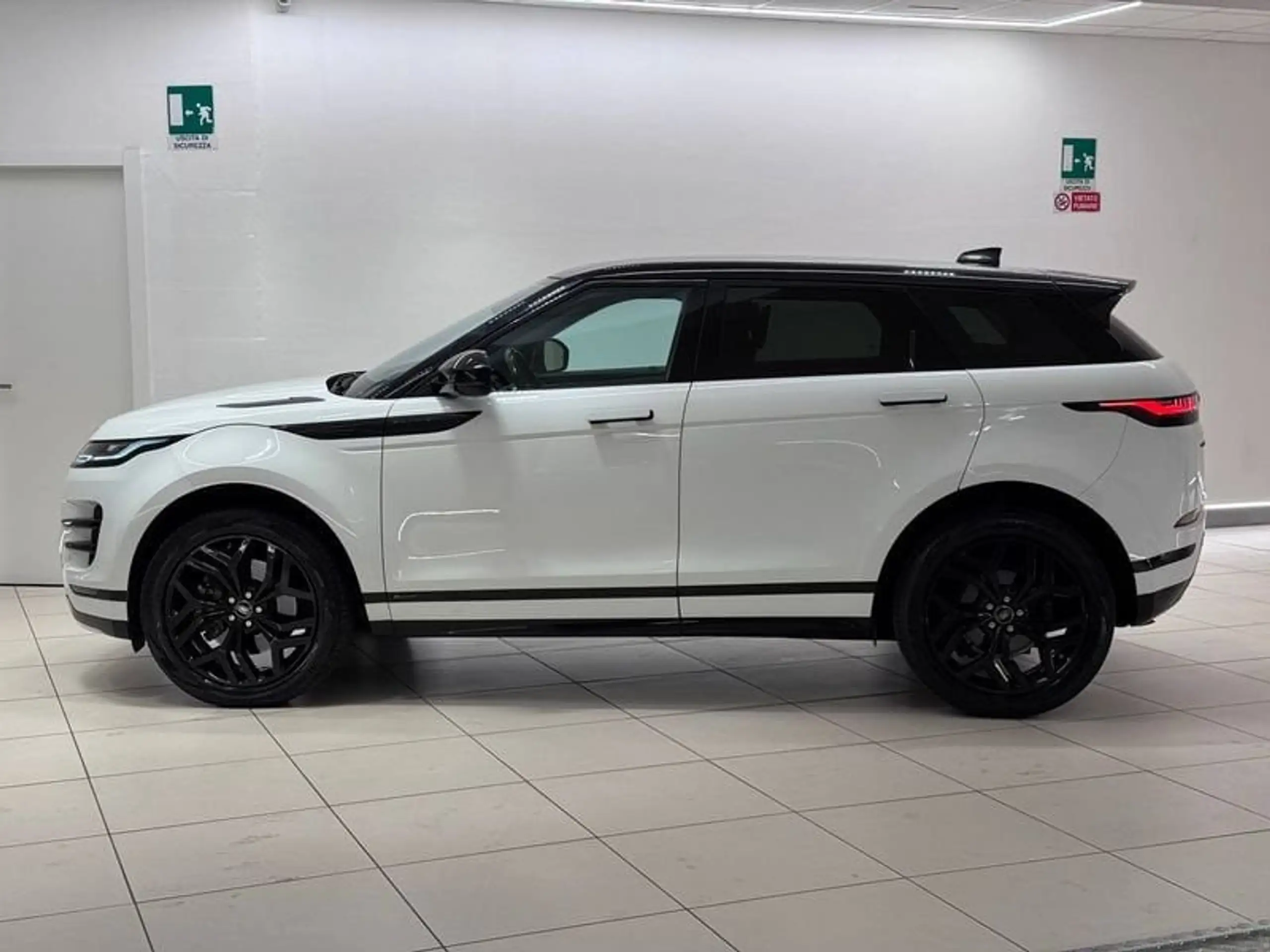 Land Rover - Range Rover Evoque