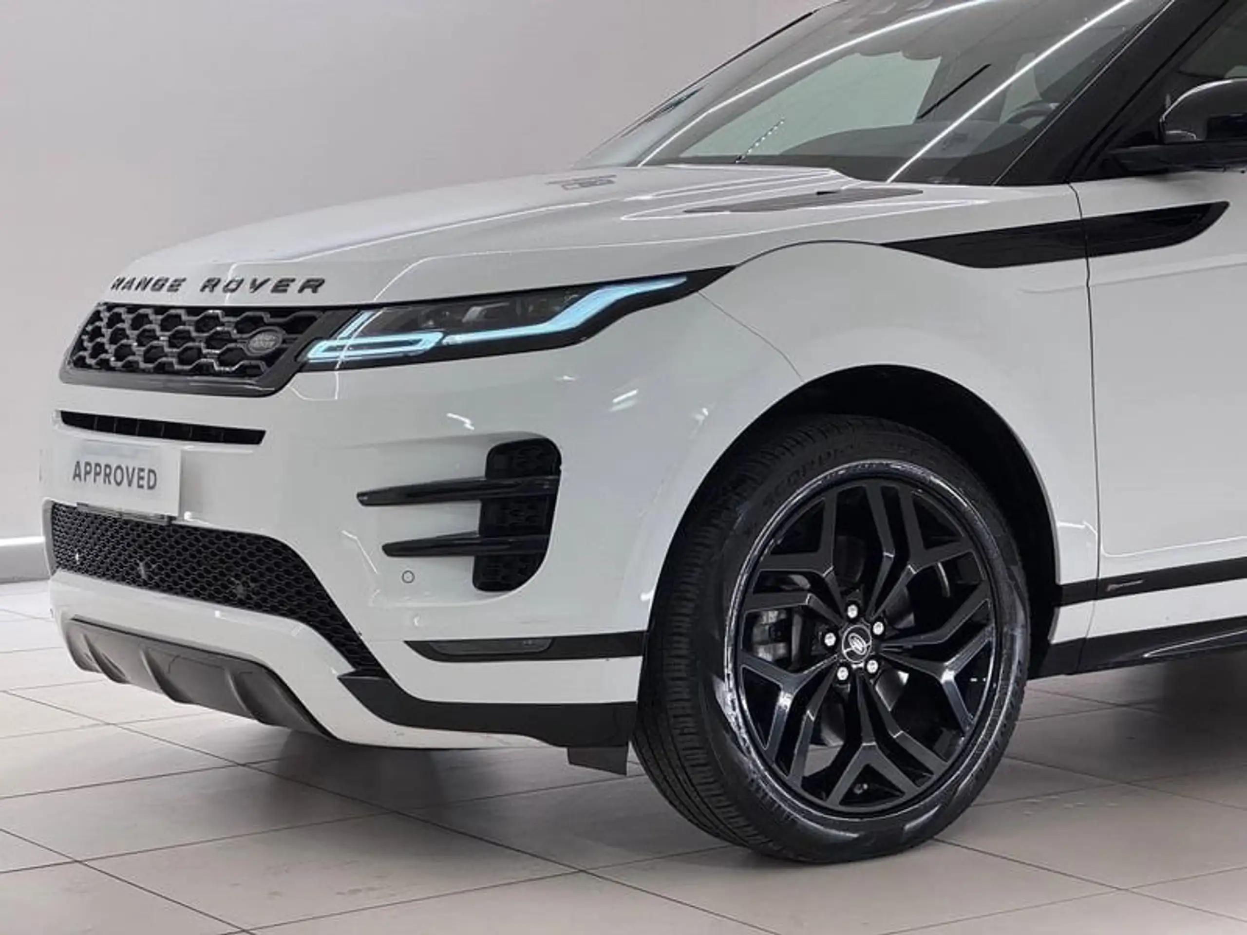 Land Rover - Range Rover Evoque