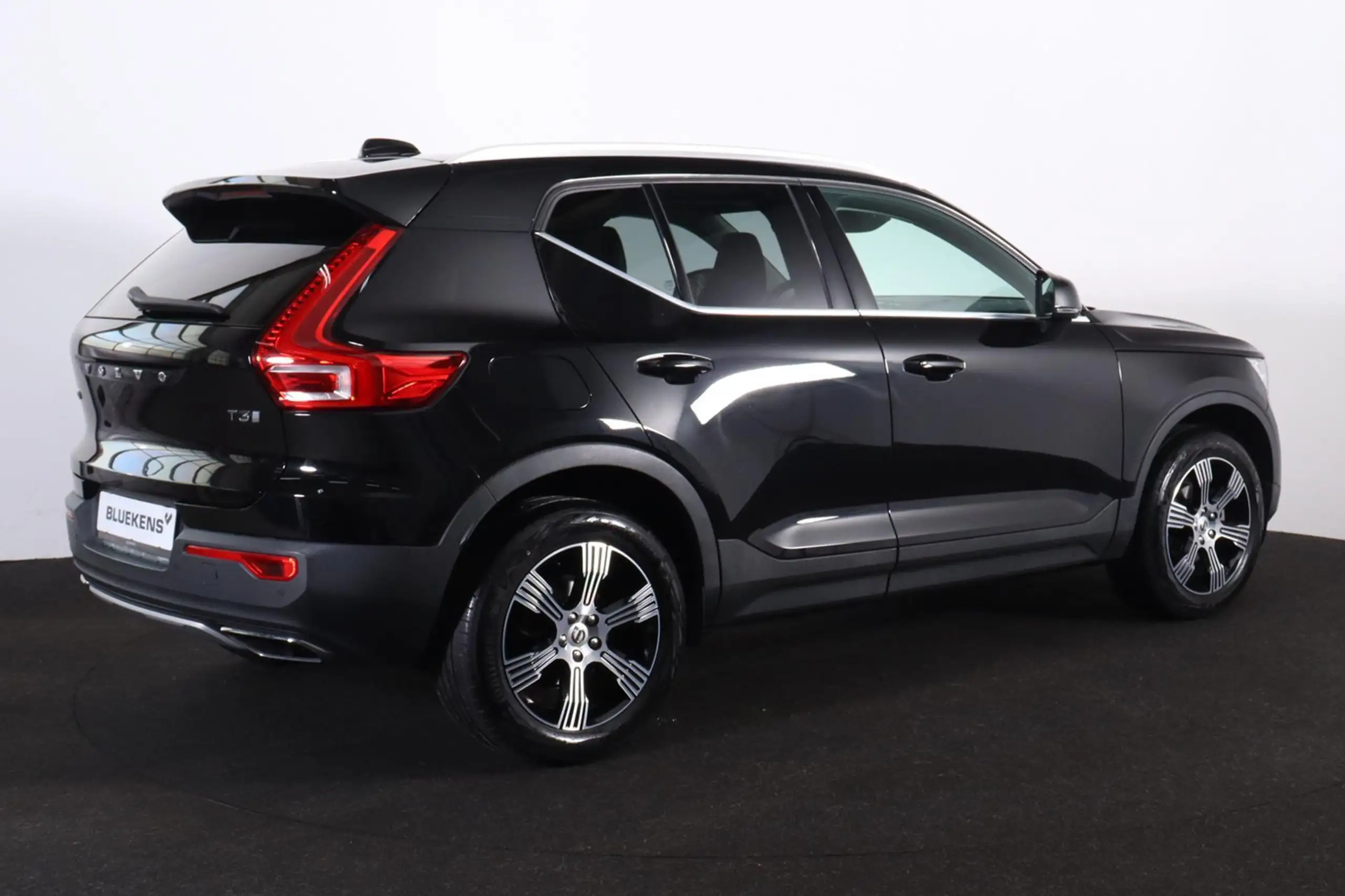 Volvo - XC40