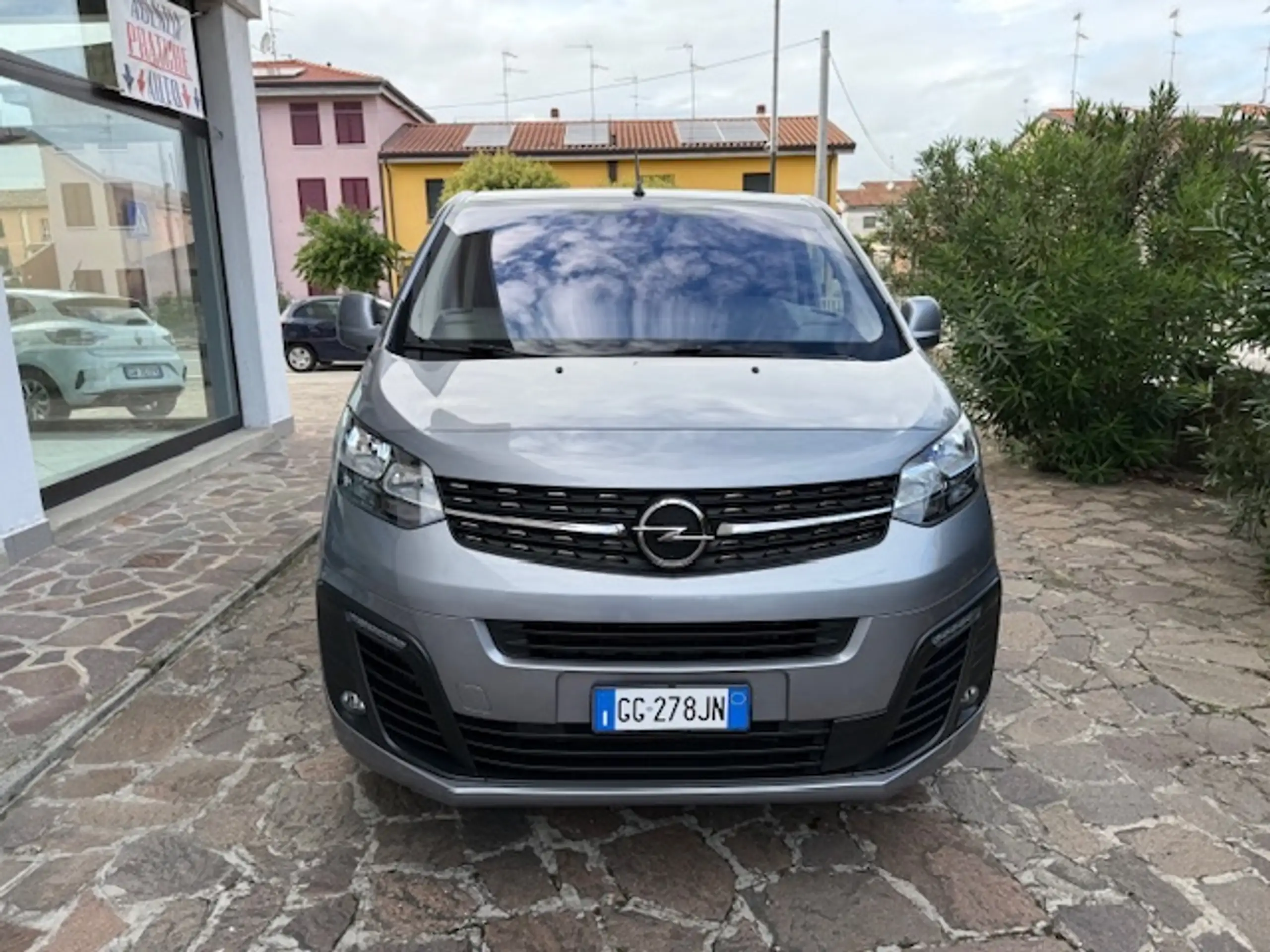 Opel - Zafira Life