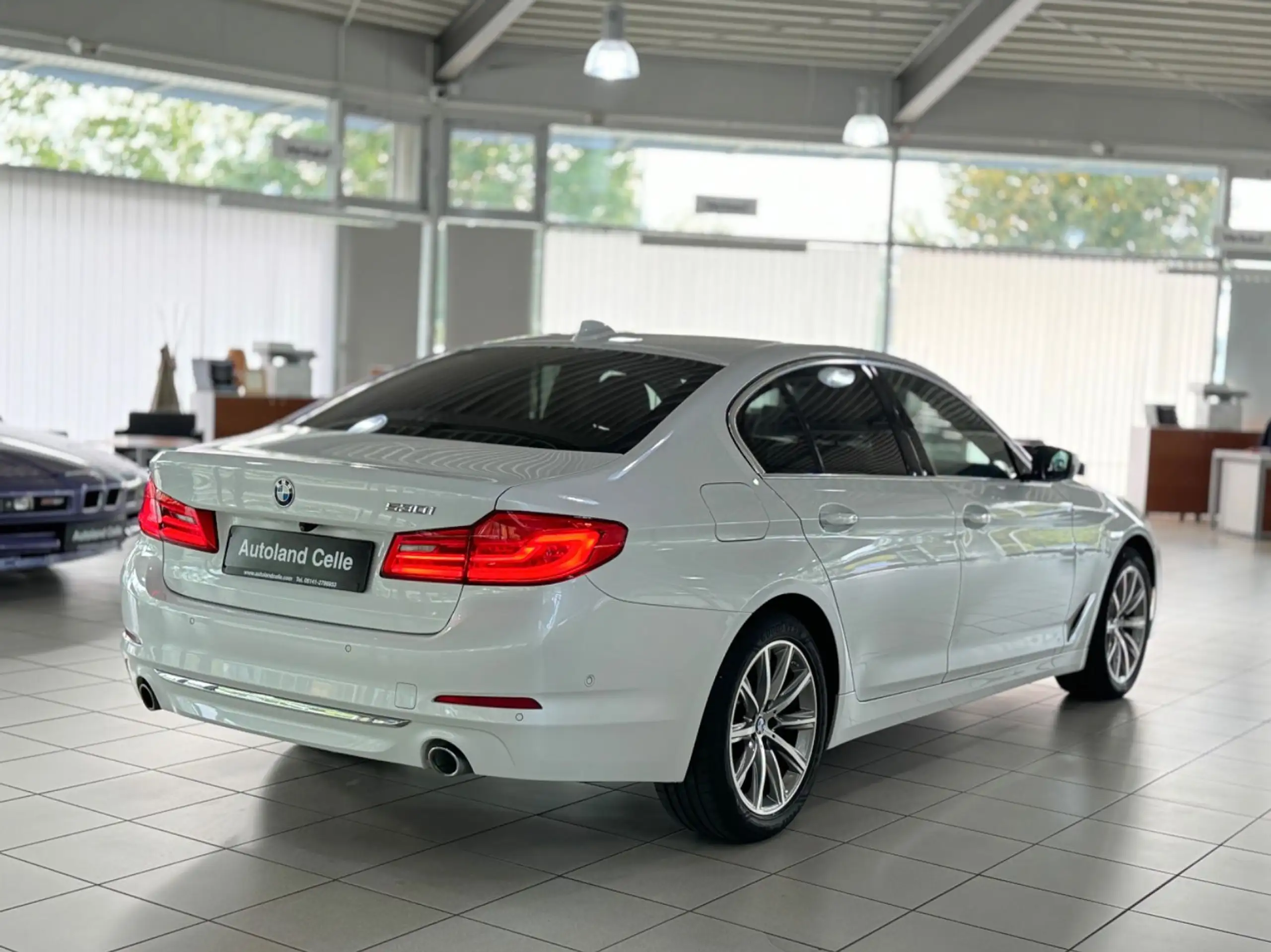 BMW - 530