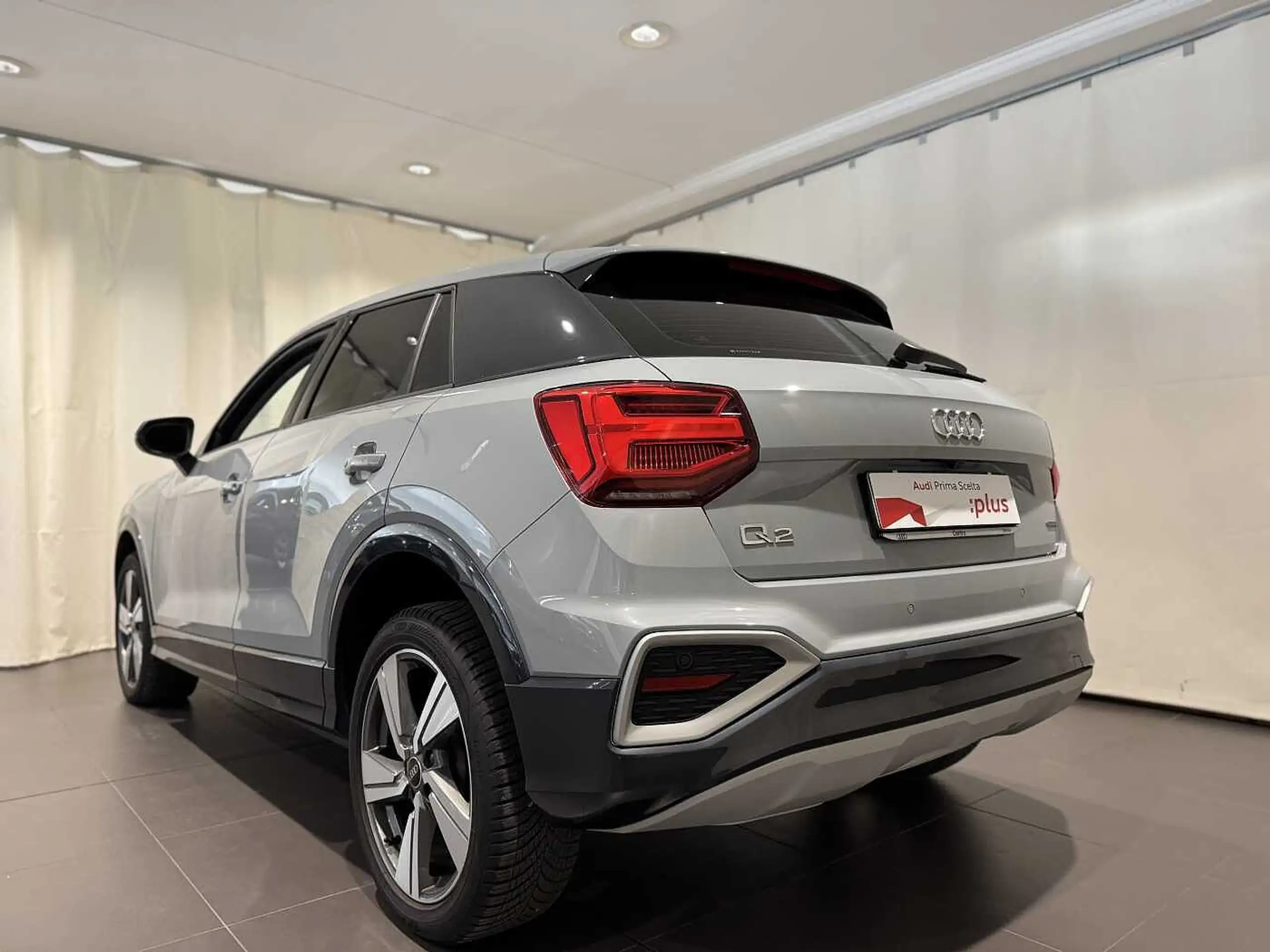 Audi - Q2