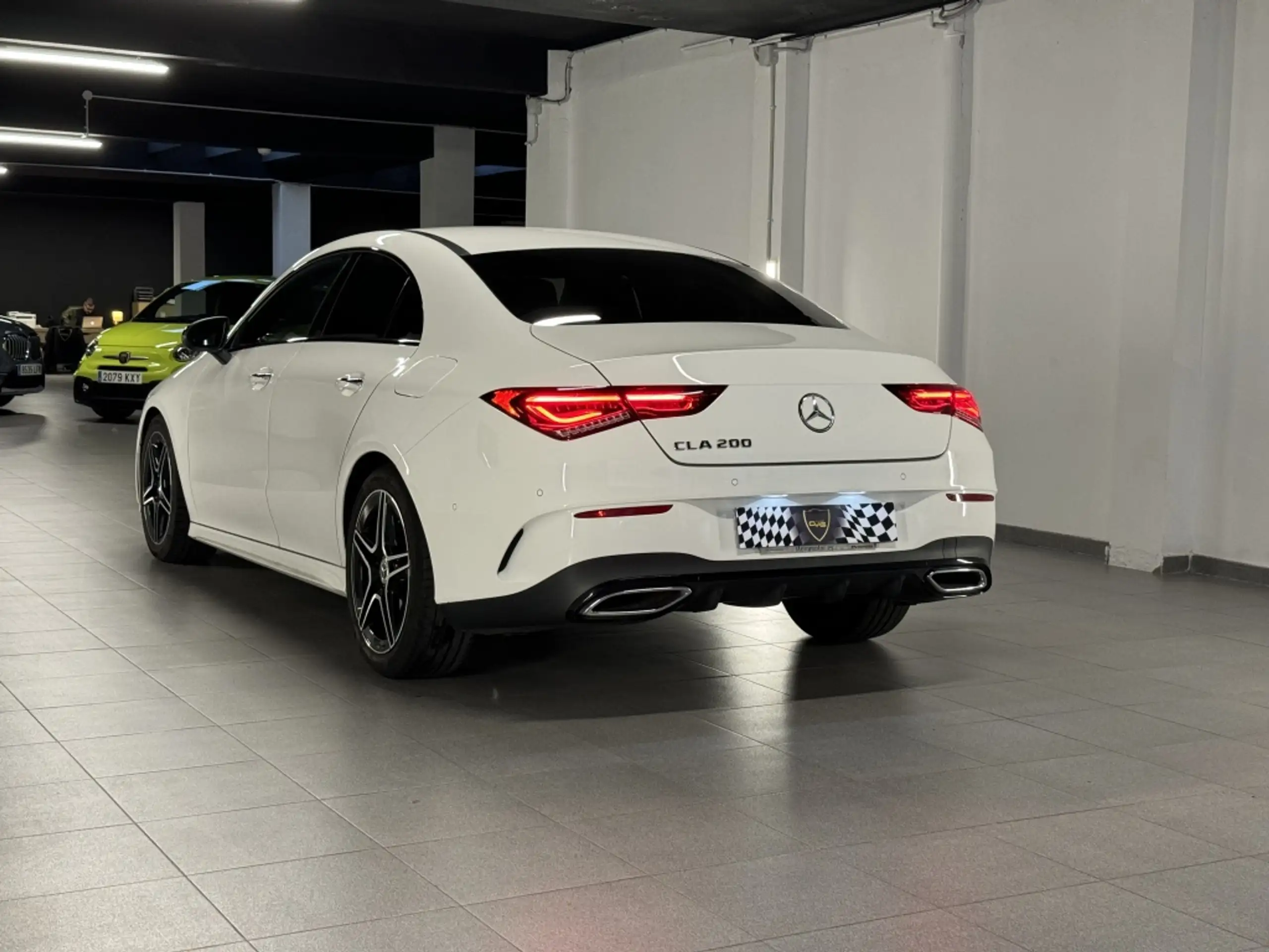 Mercedes-Benz - CLA 200