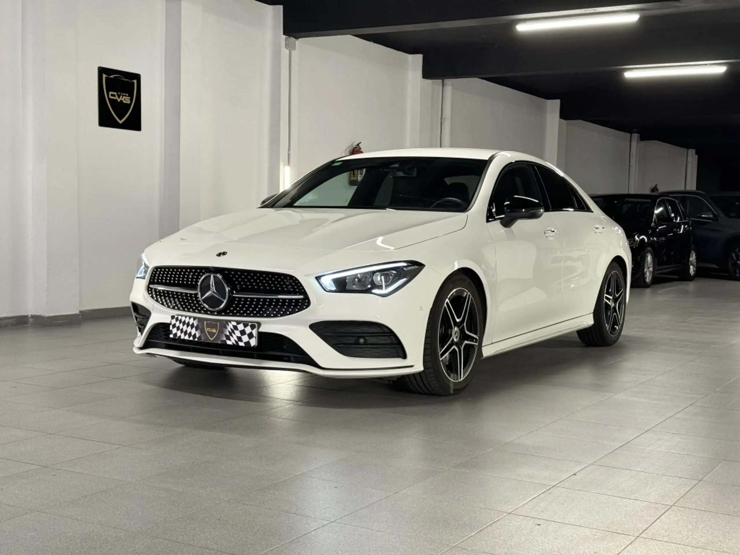 Mercedes-Benz - CLA 200