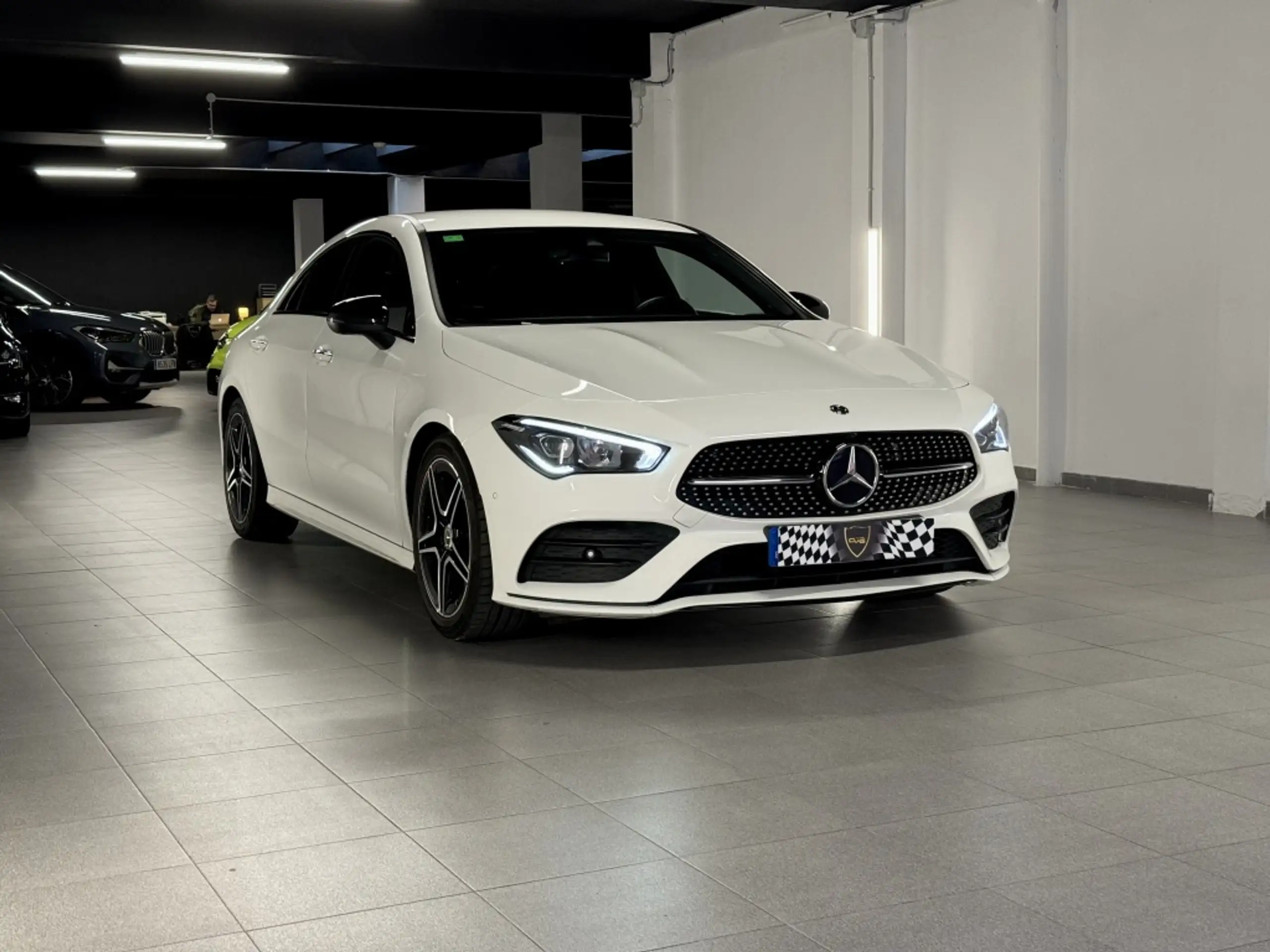 Mercedes-Benz - CLA 200