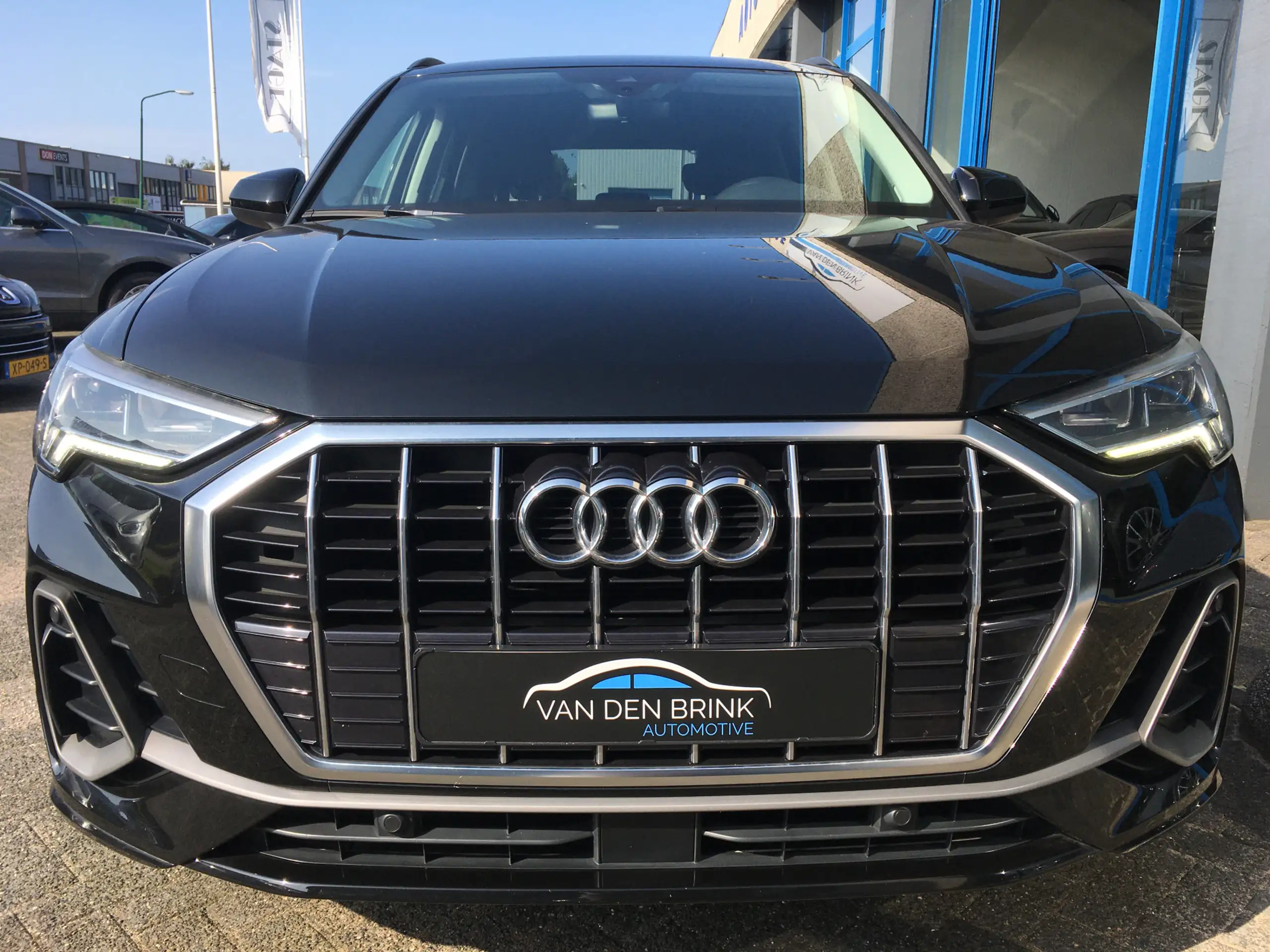 Audi - Q3