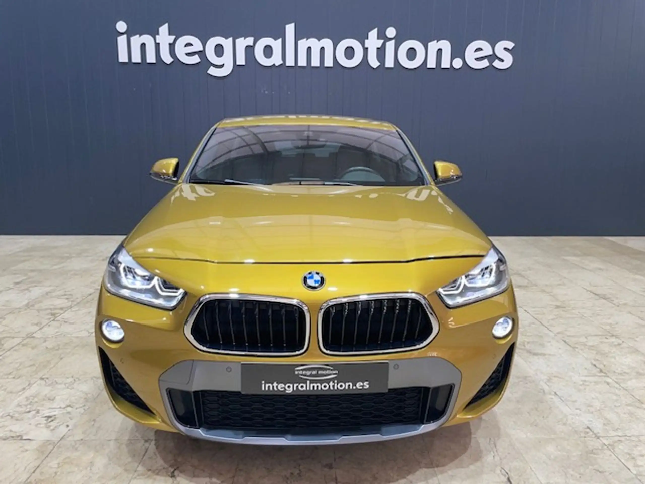 BMW - X2