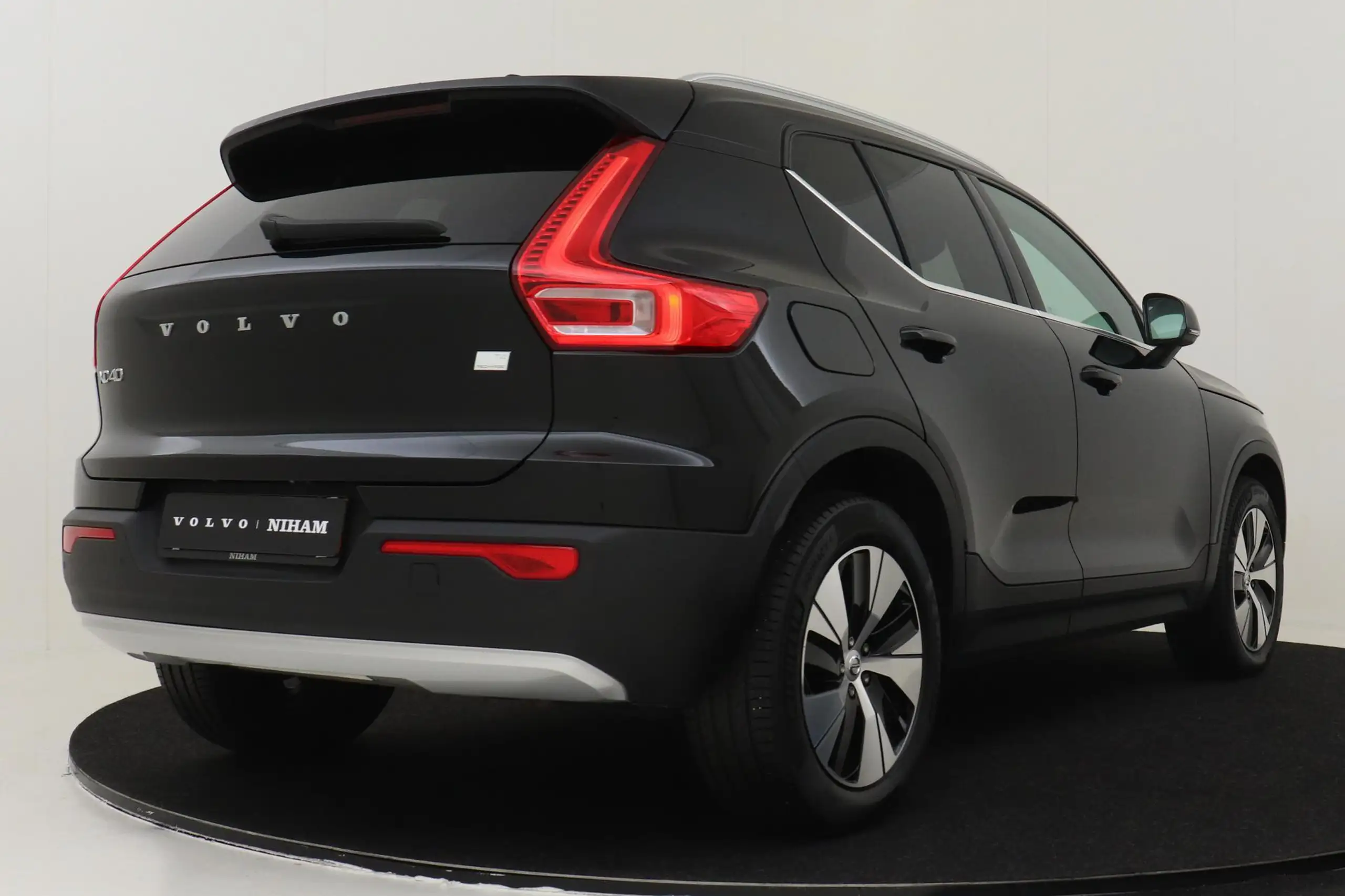 Volvo - XC40