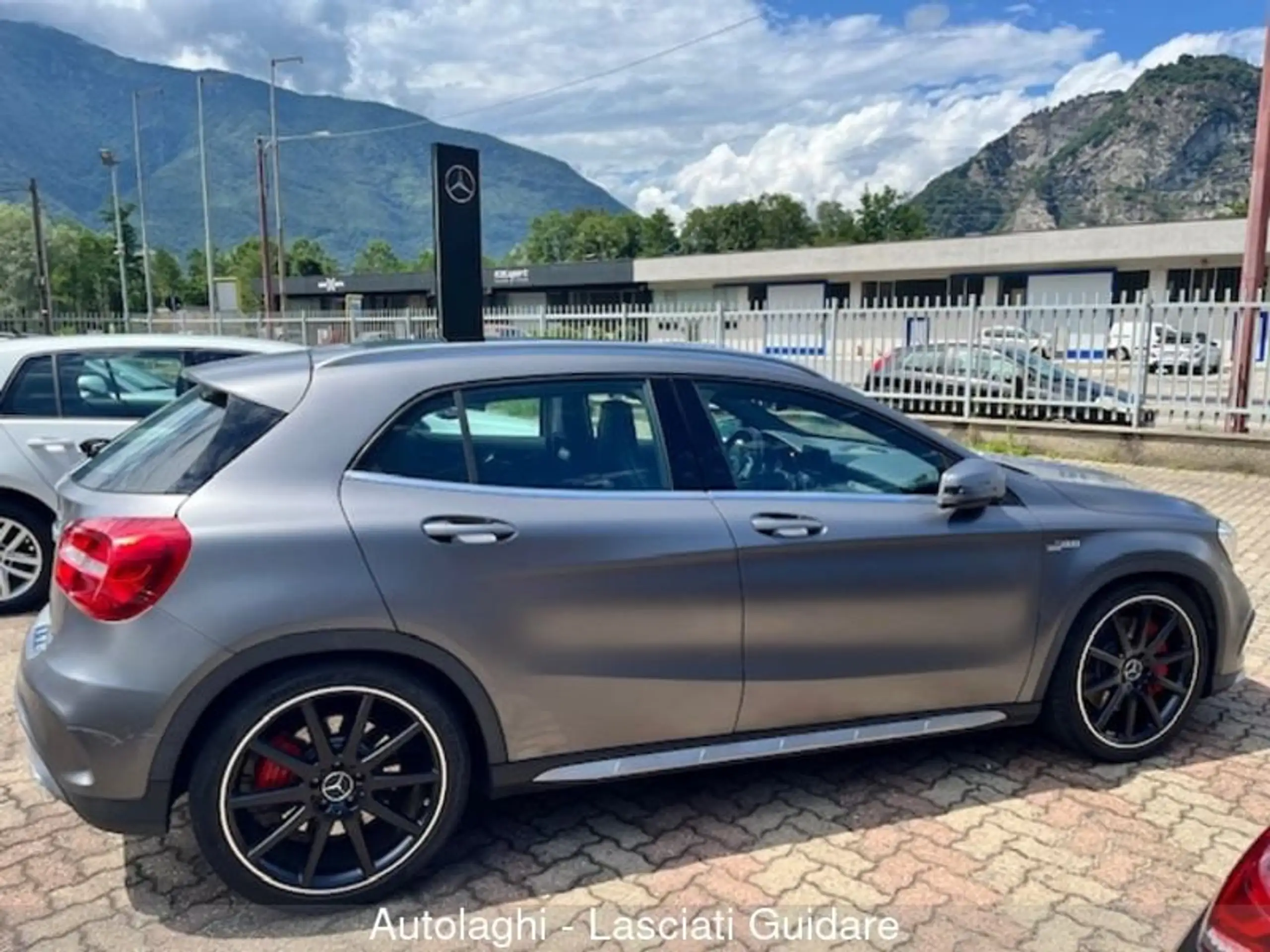 Mercedes-Benz - GLA 45 AMG