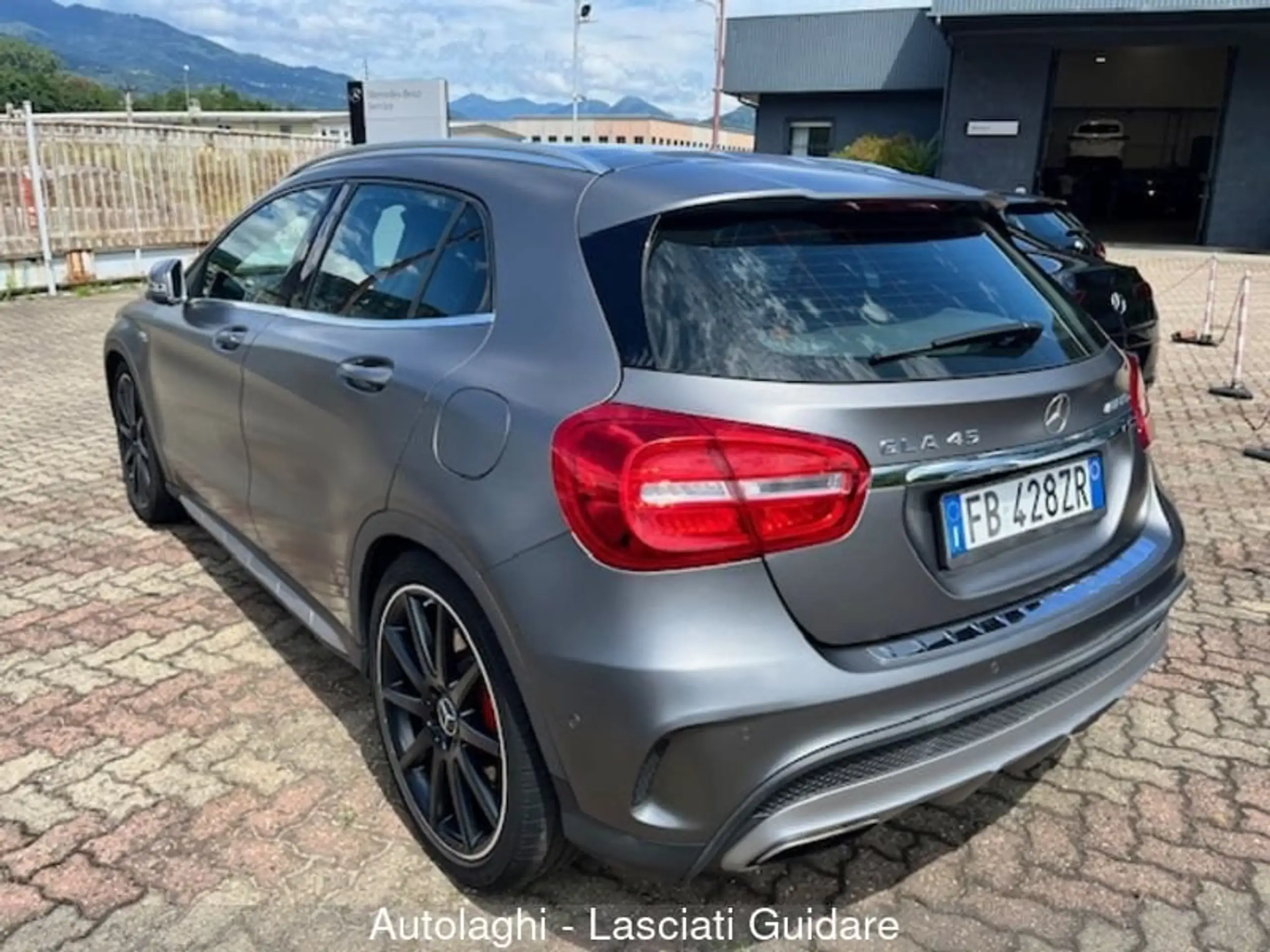 Mercedes-Benz - GLA 45 AMG