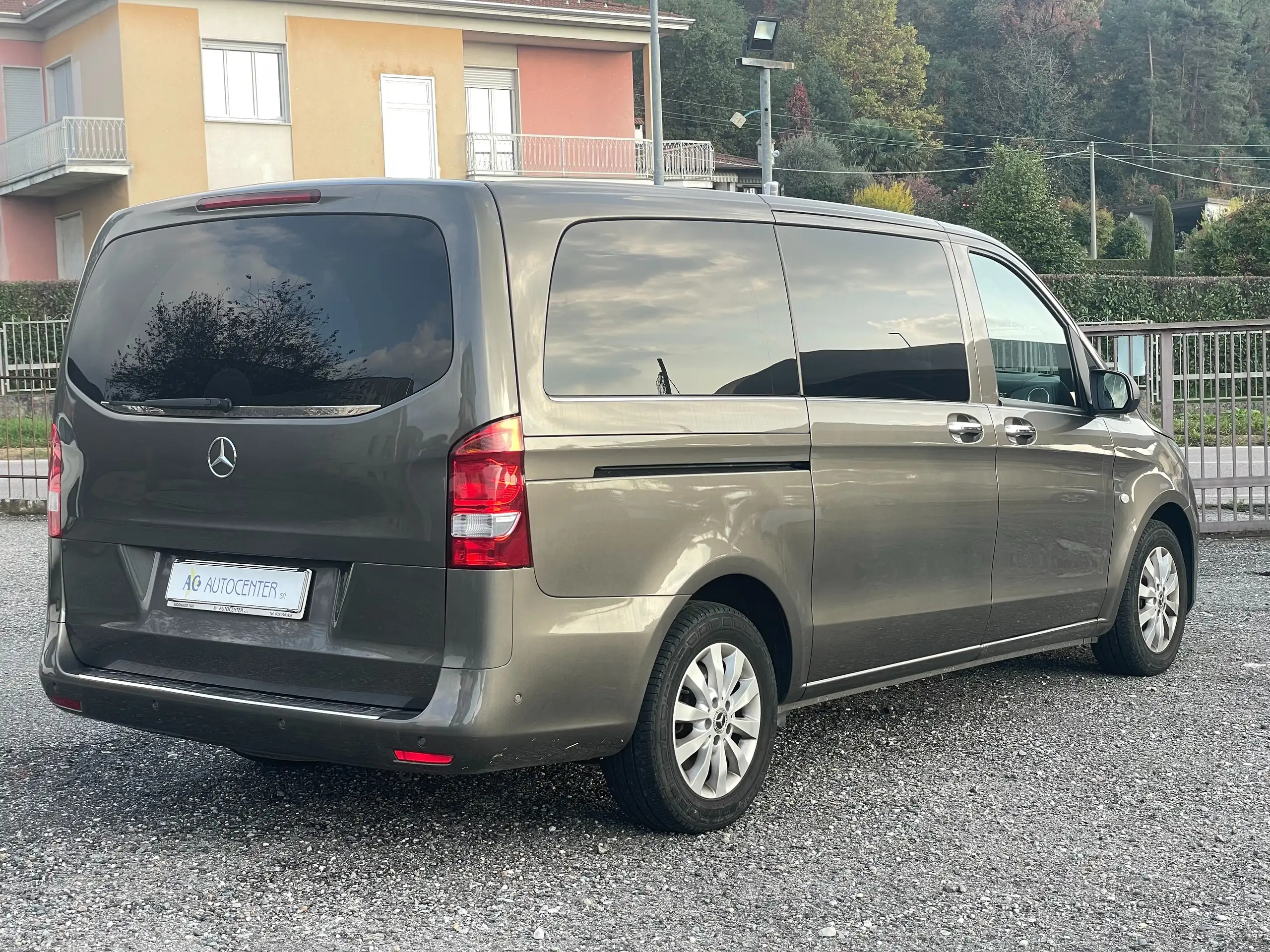 Mercedes-Benz - Vito