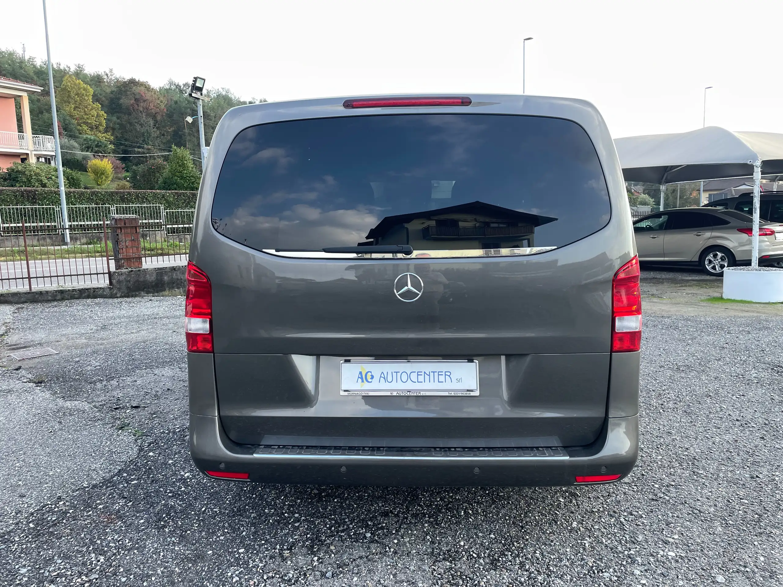 Mercedes-Benz - Vito