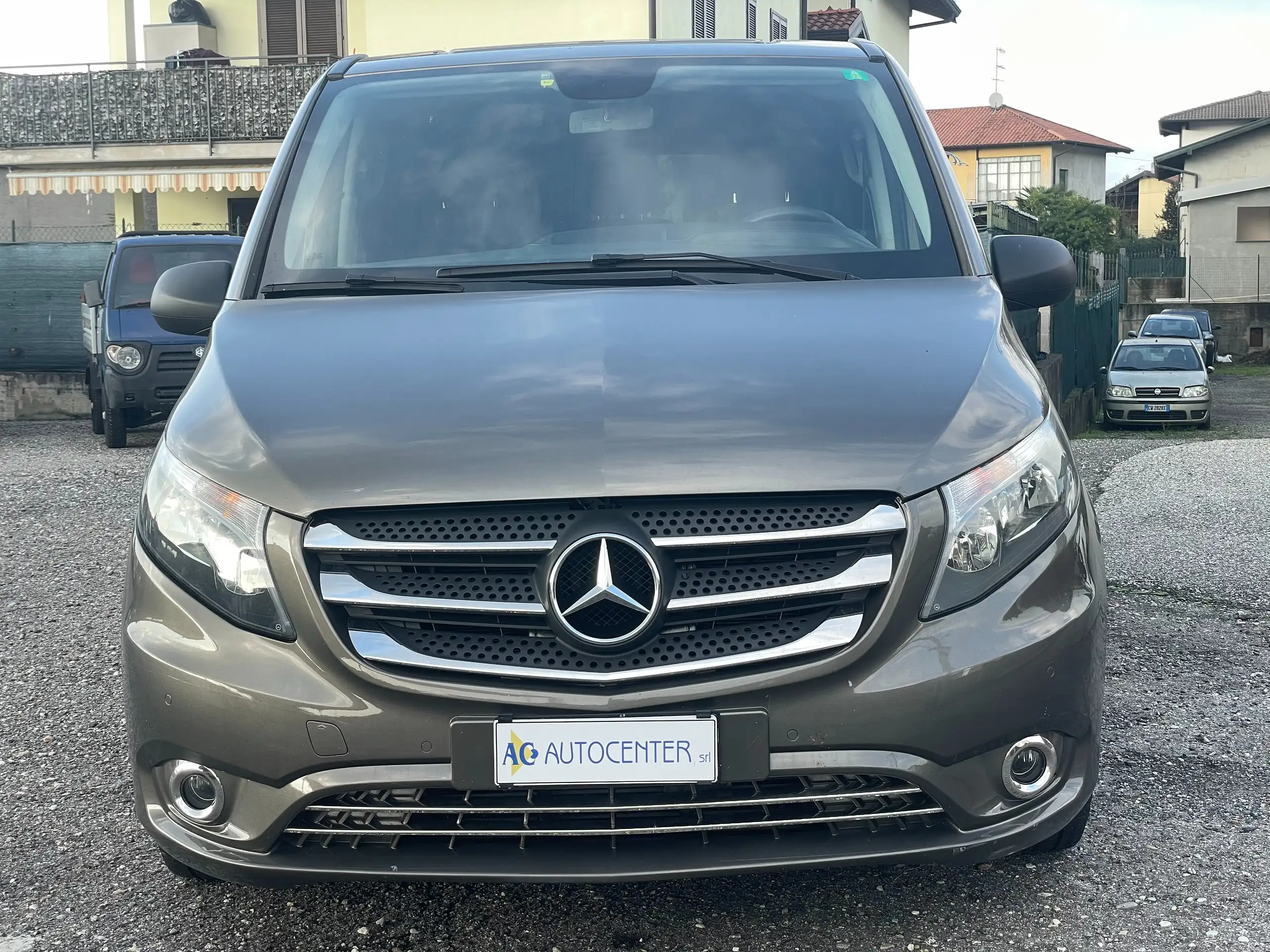 Mercedes-Benz - Vito