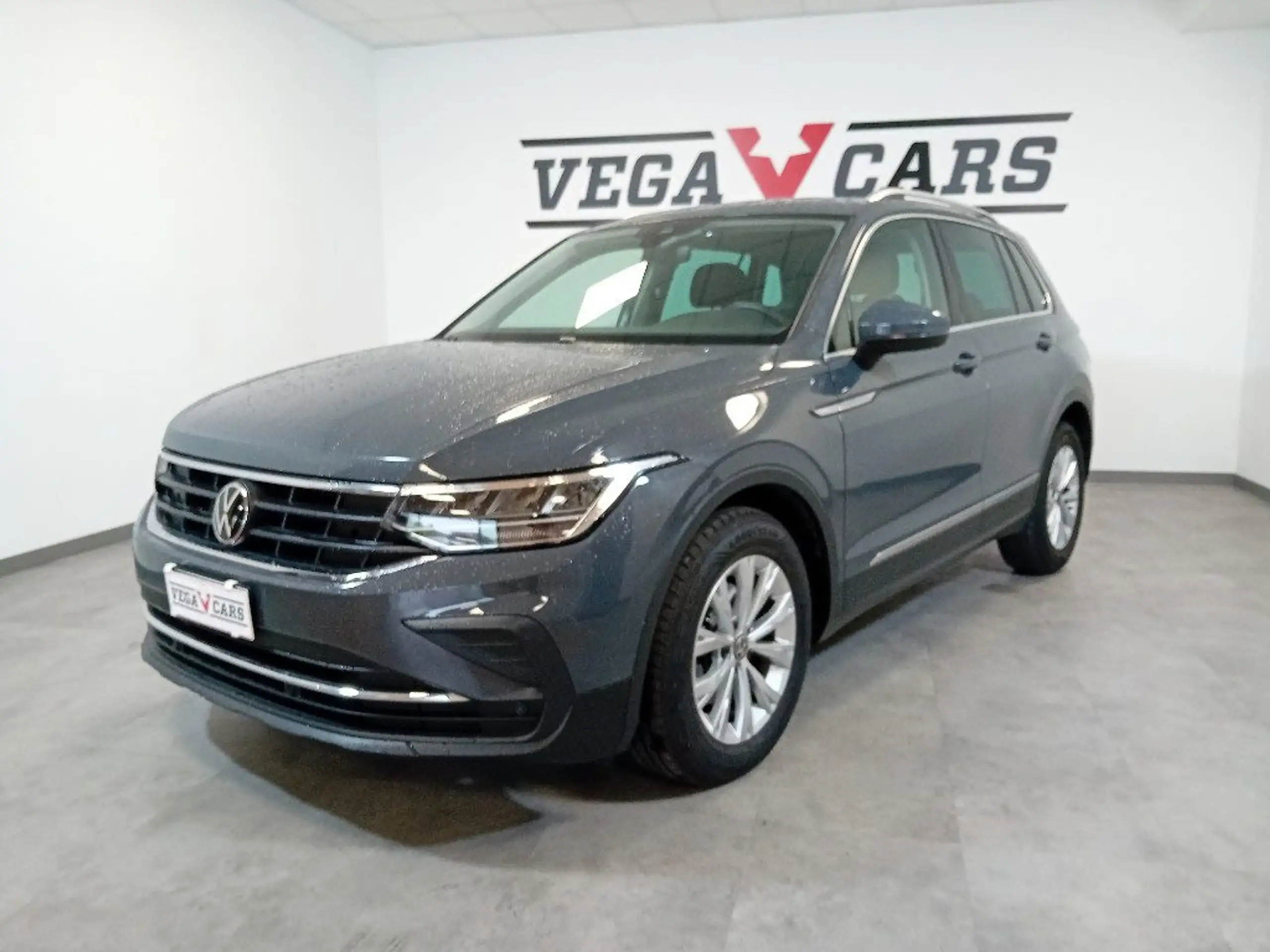 Volkswagen - Tiguan