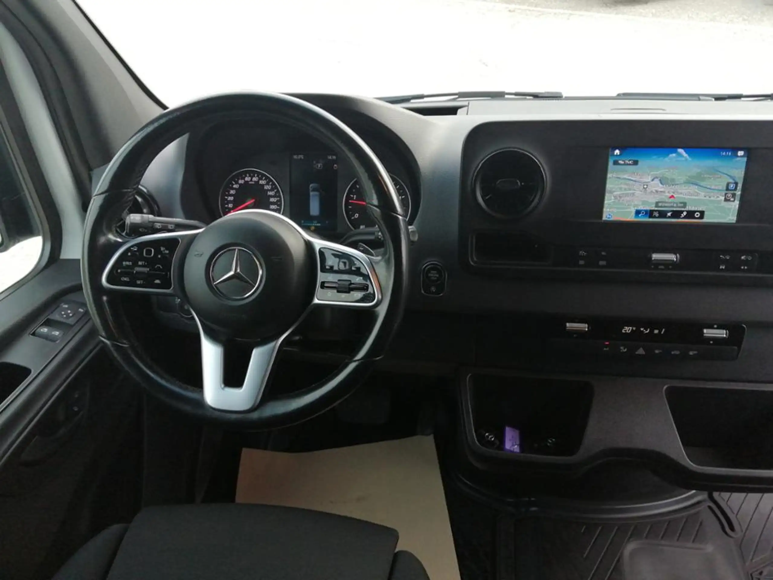 Mercedes-Benz - Sprinter