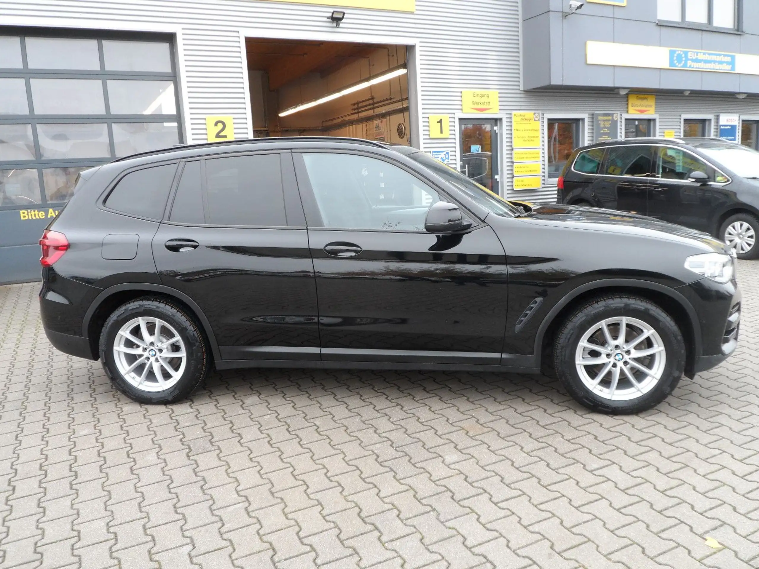 BMW - X3