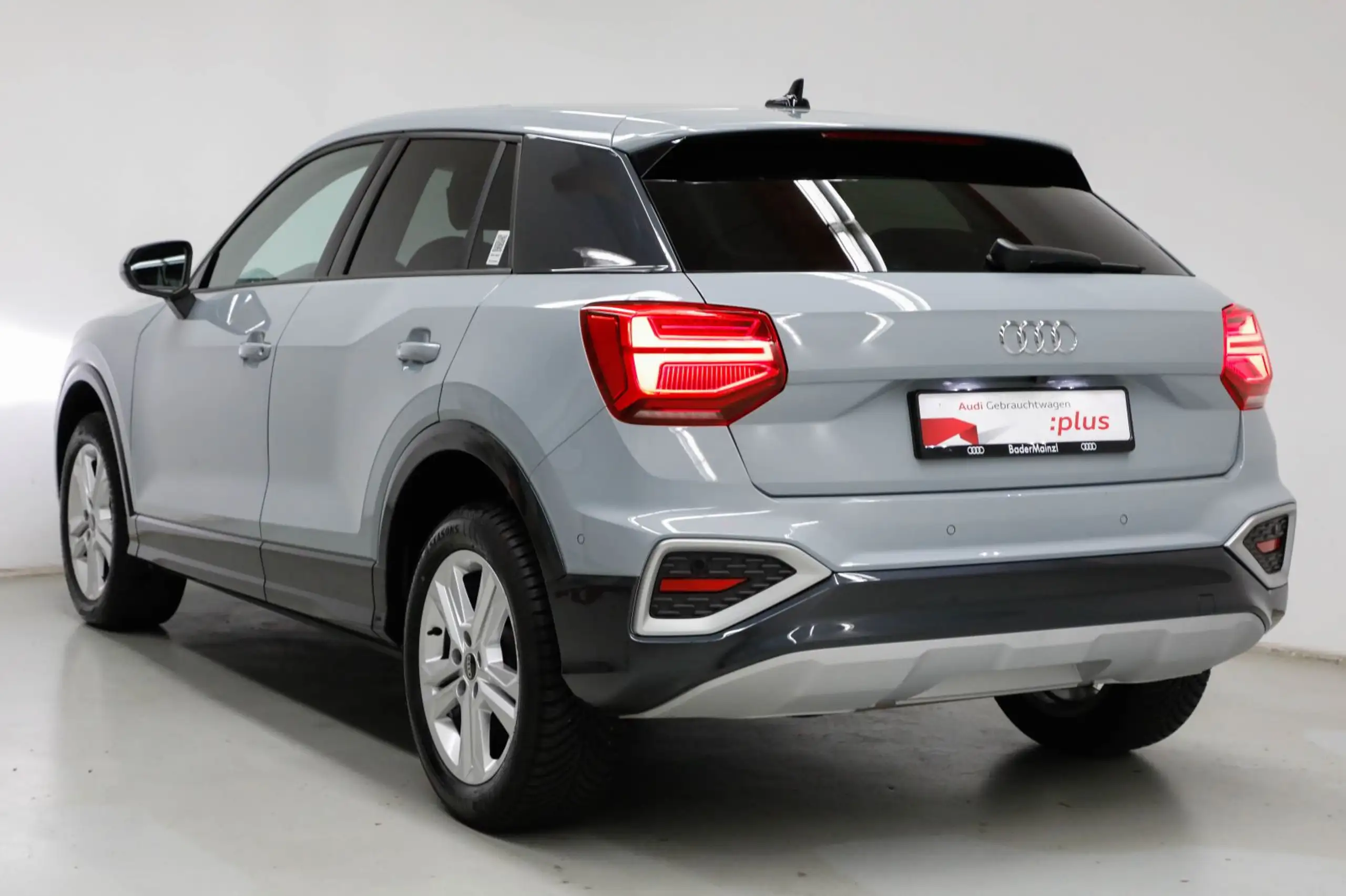 Audi - Q2