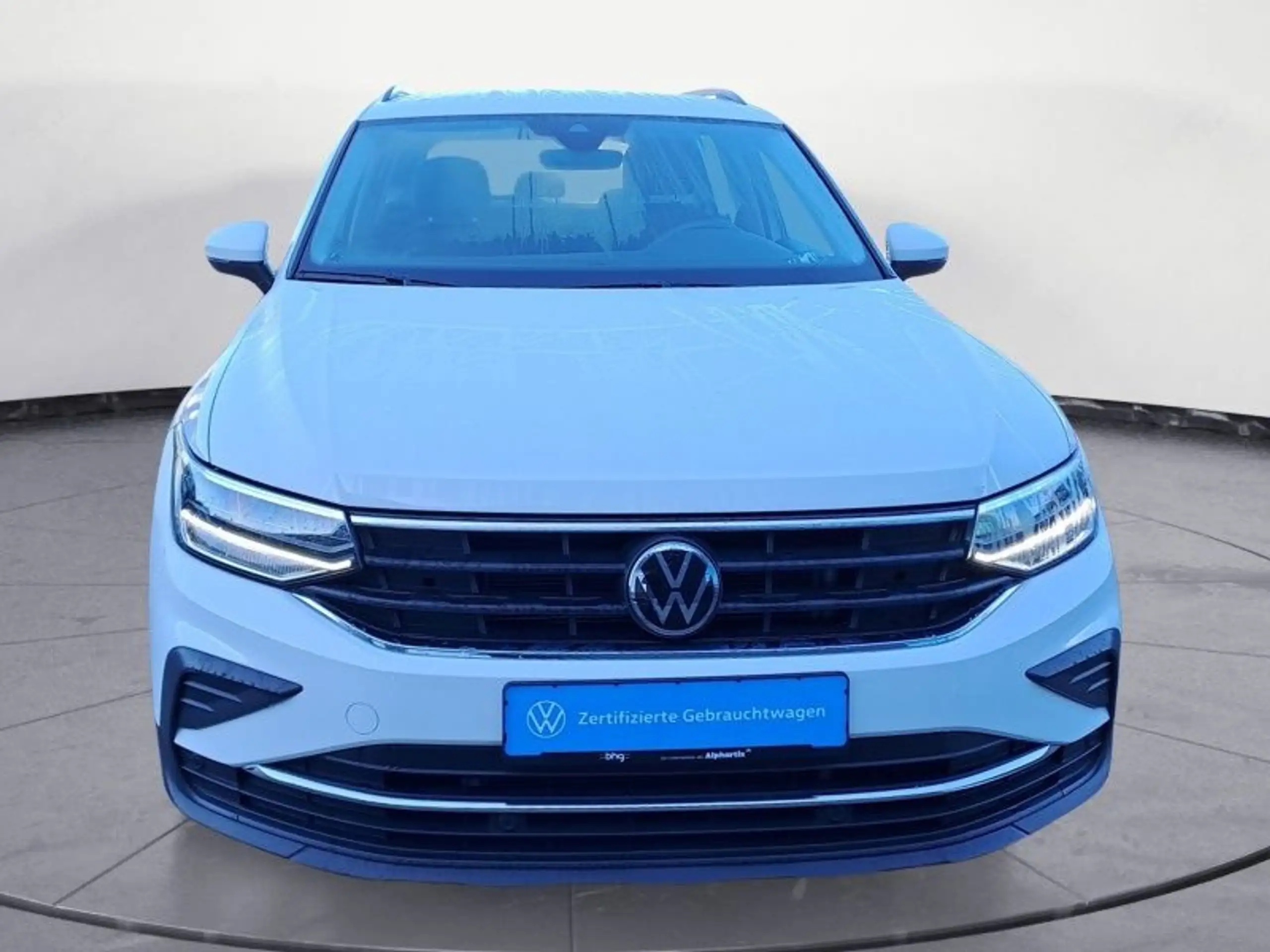 Volkswagen - Tiguan