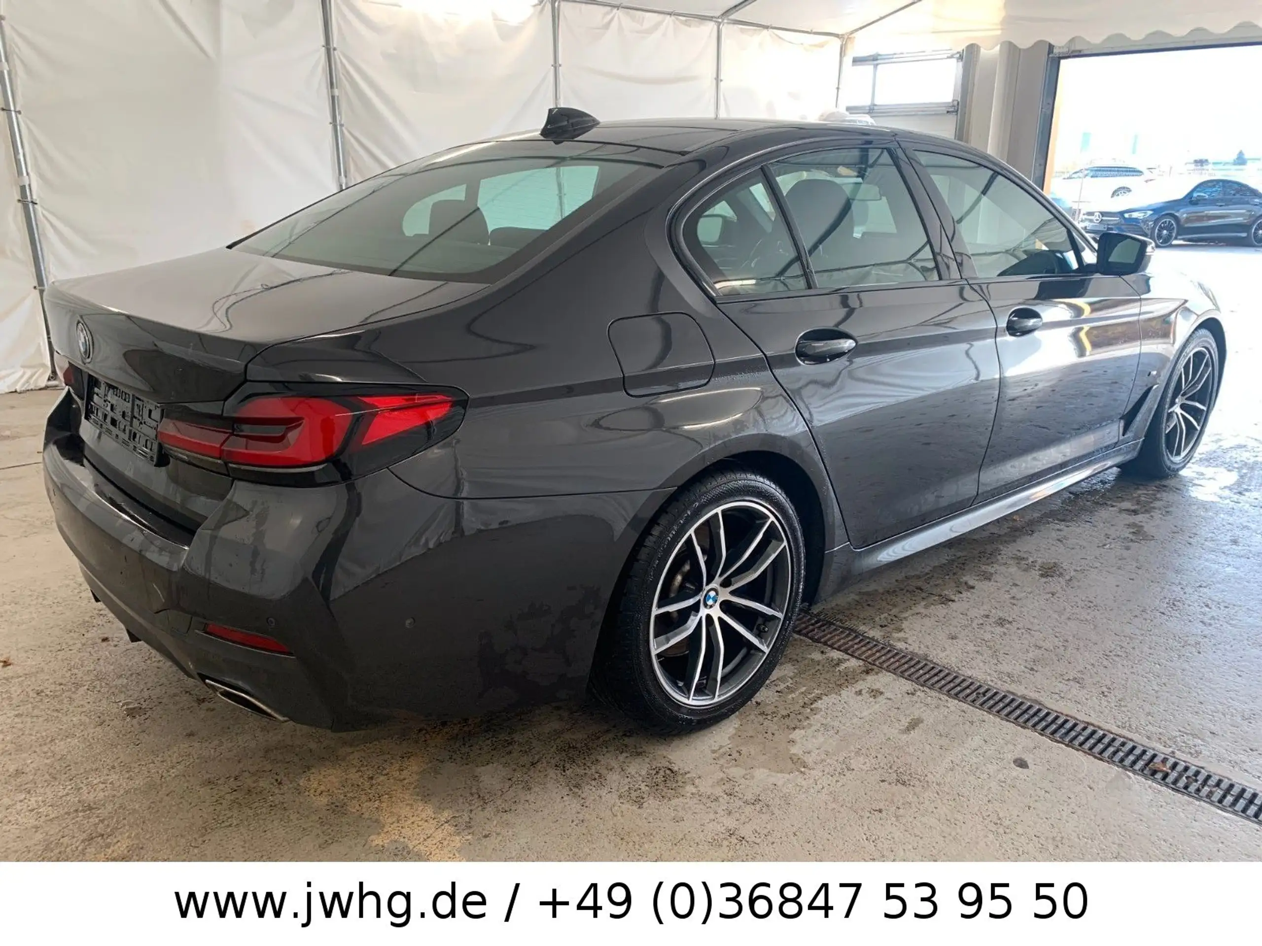 BMW - 530