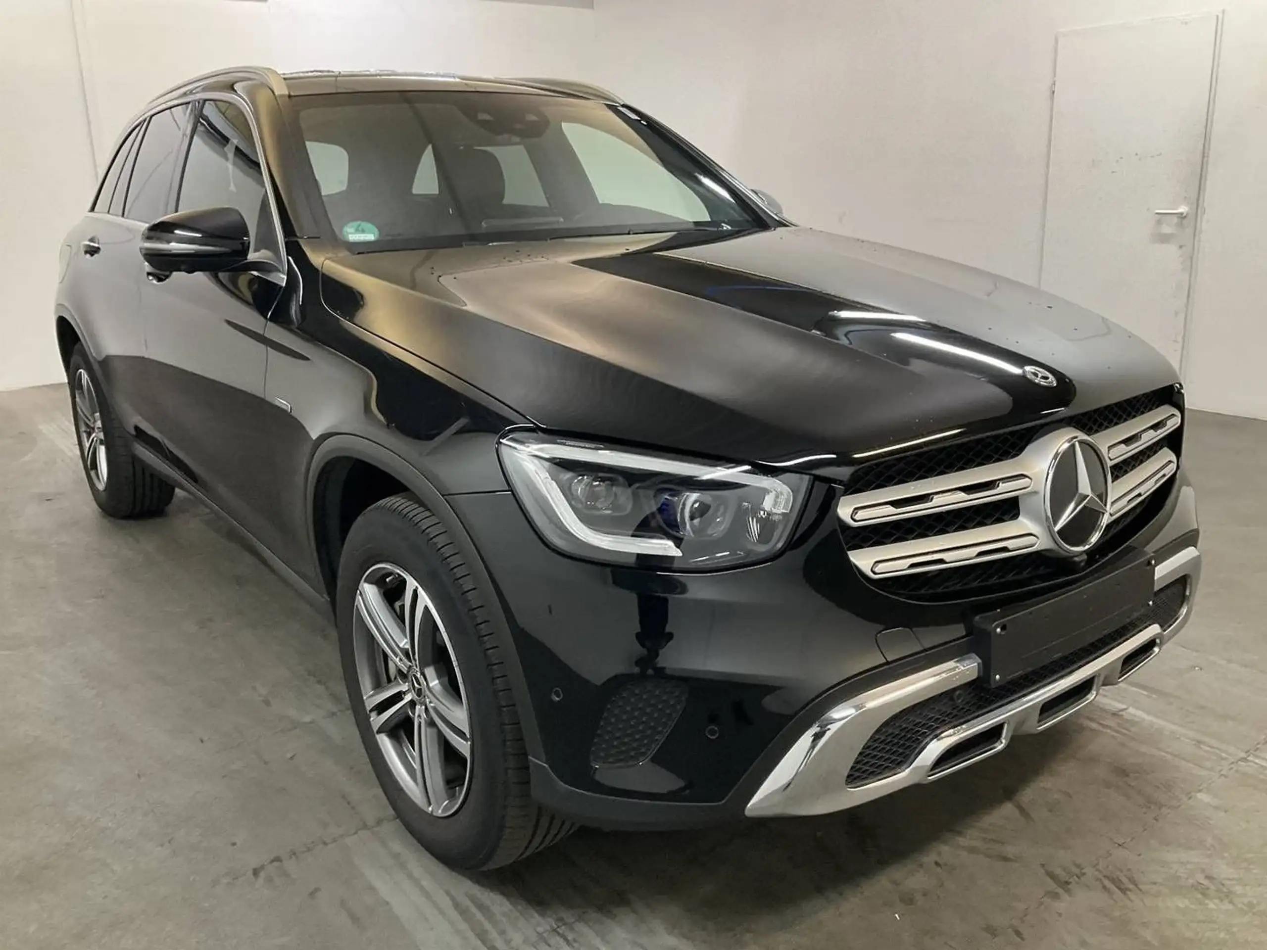 Mercedes-Benz - GLC 300