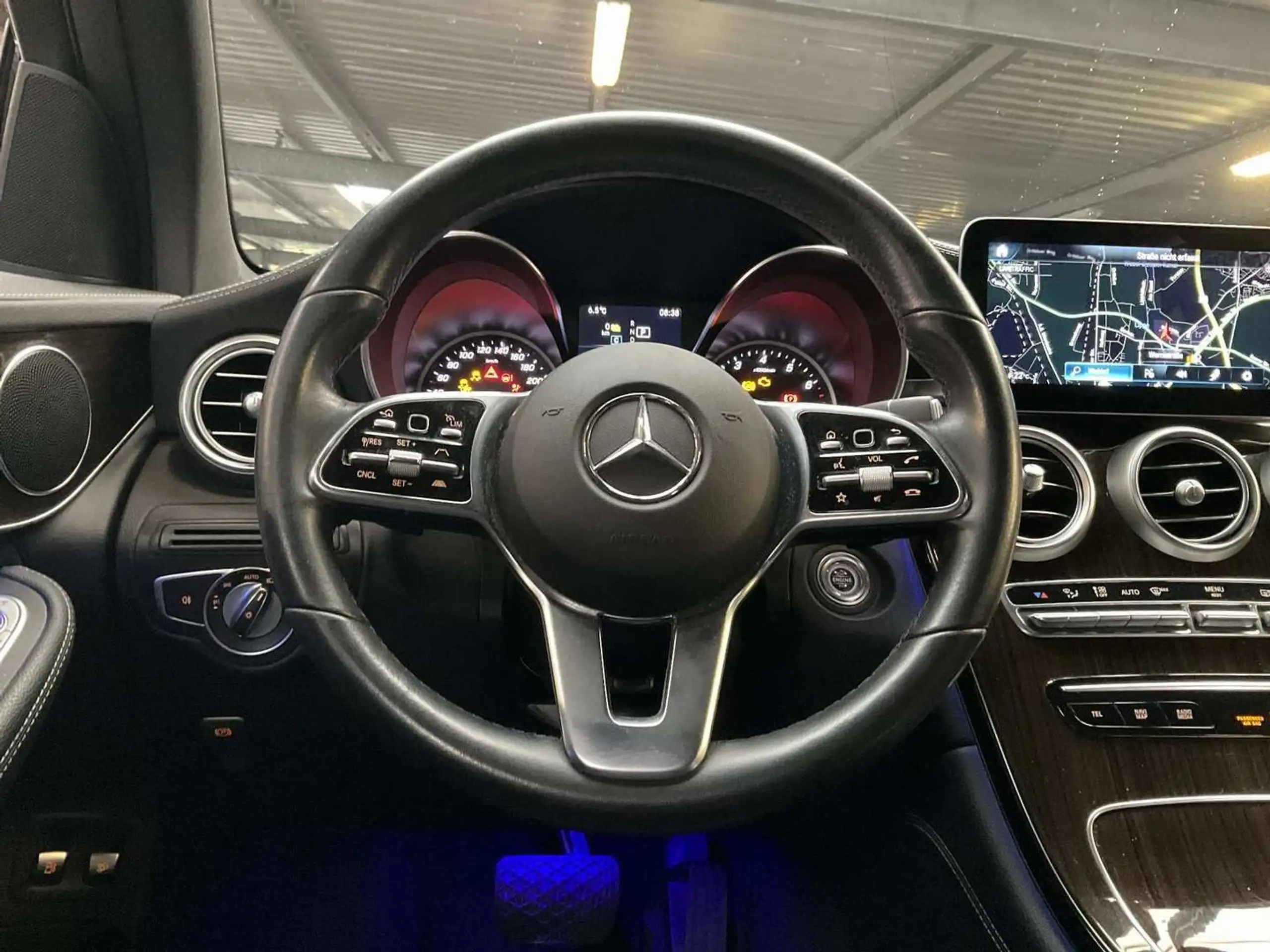 Mercedes-Benz - GLC 300