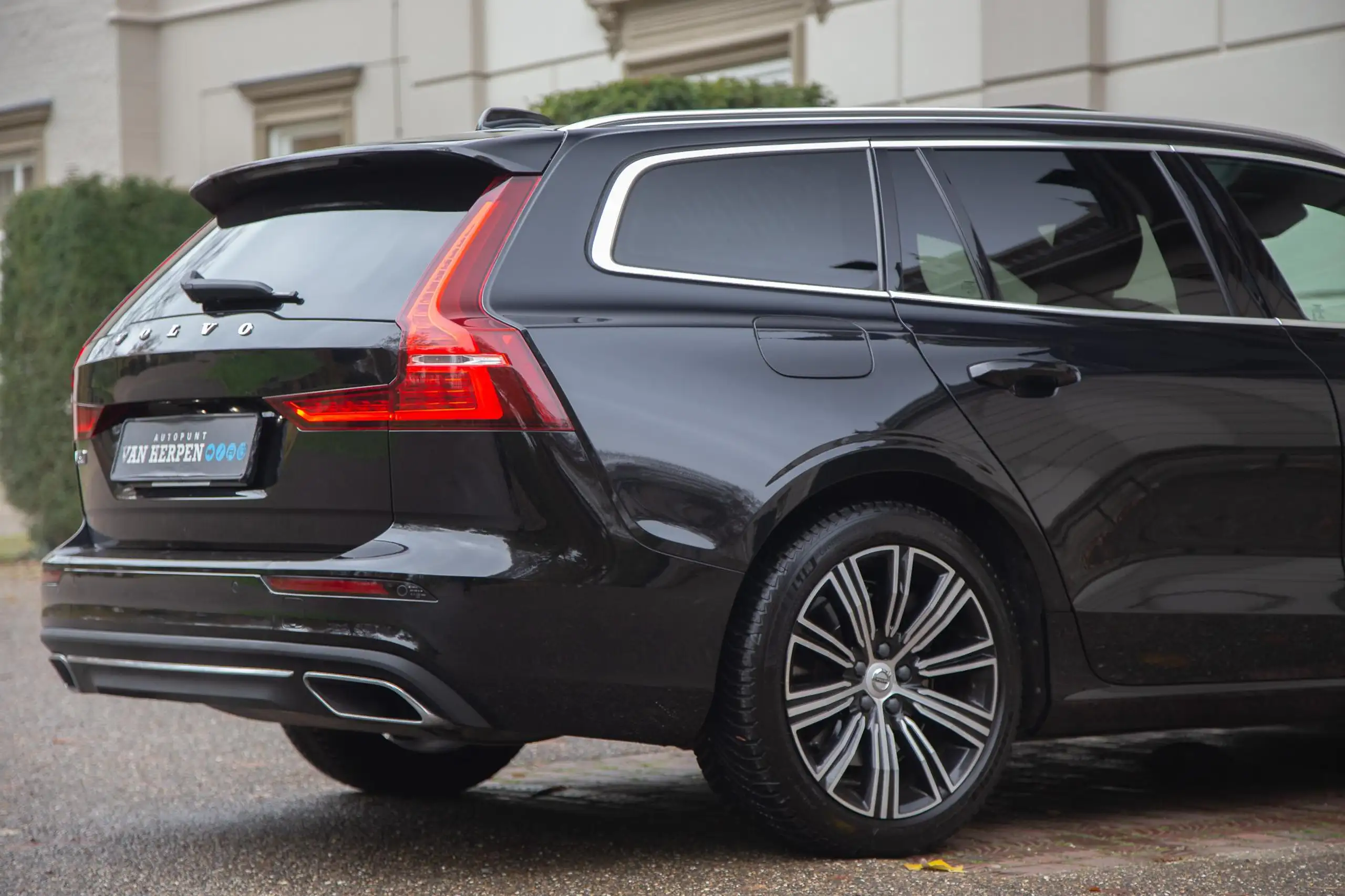 Volvo - V60