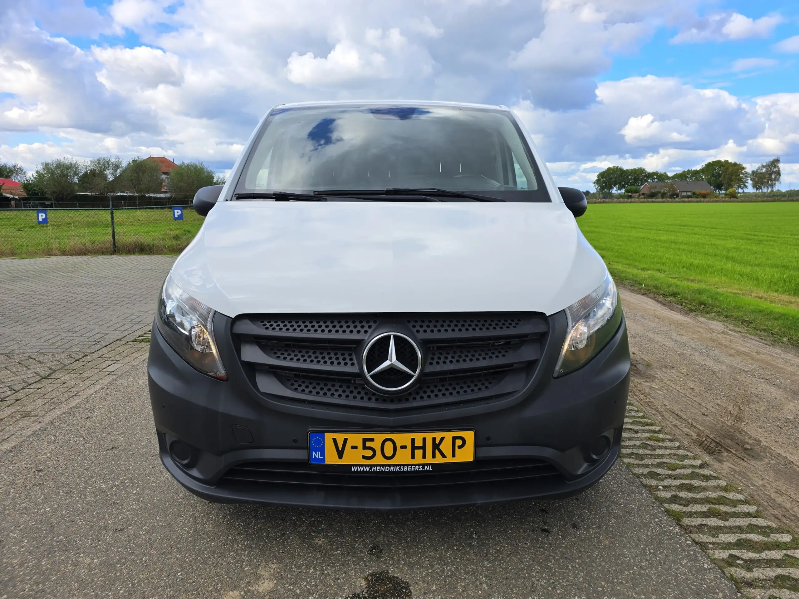 Mercedes-Benz - Vito