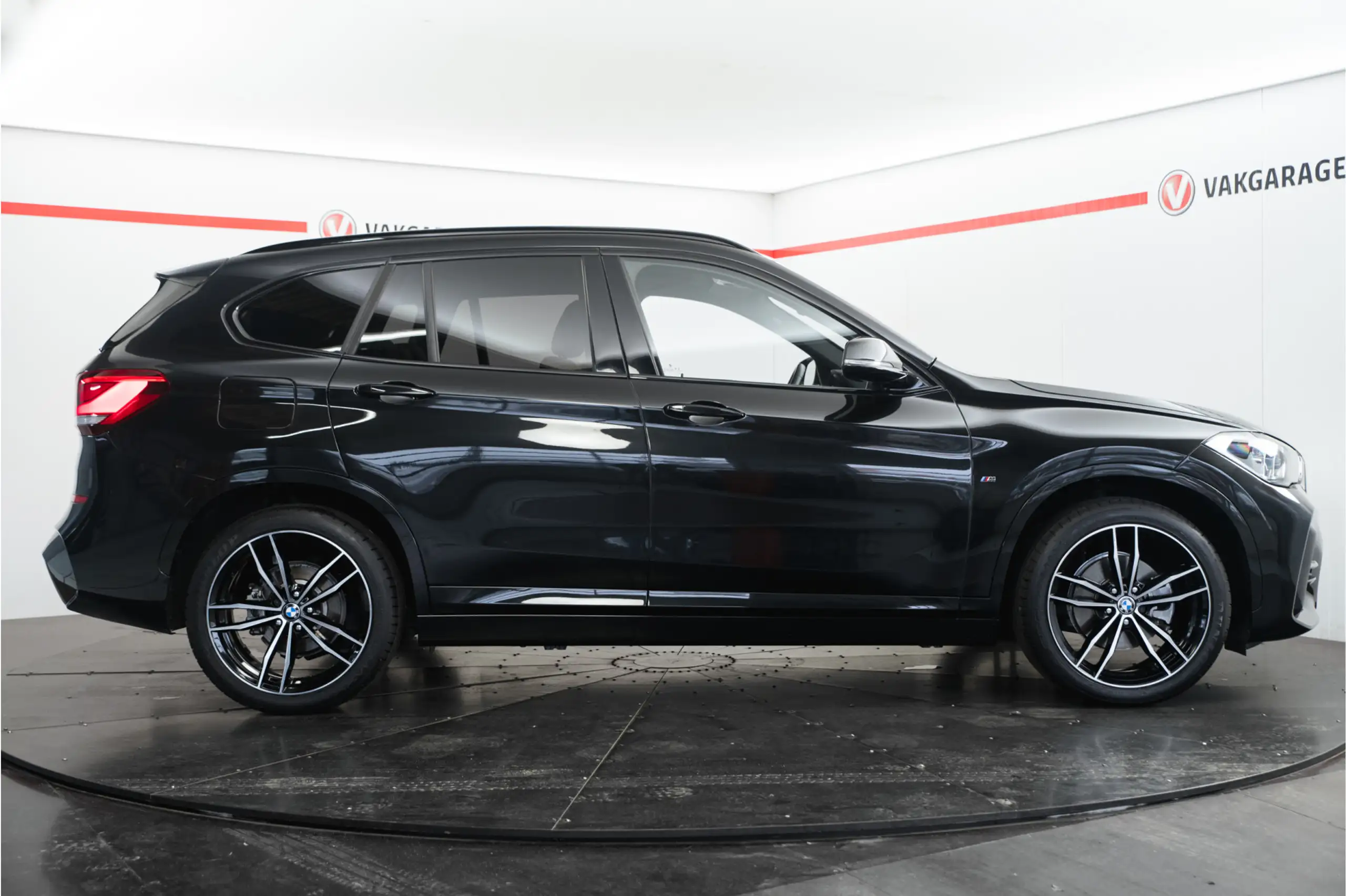 BMW - X1