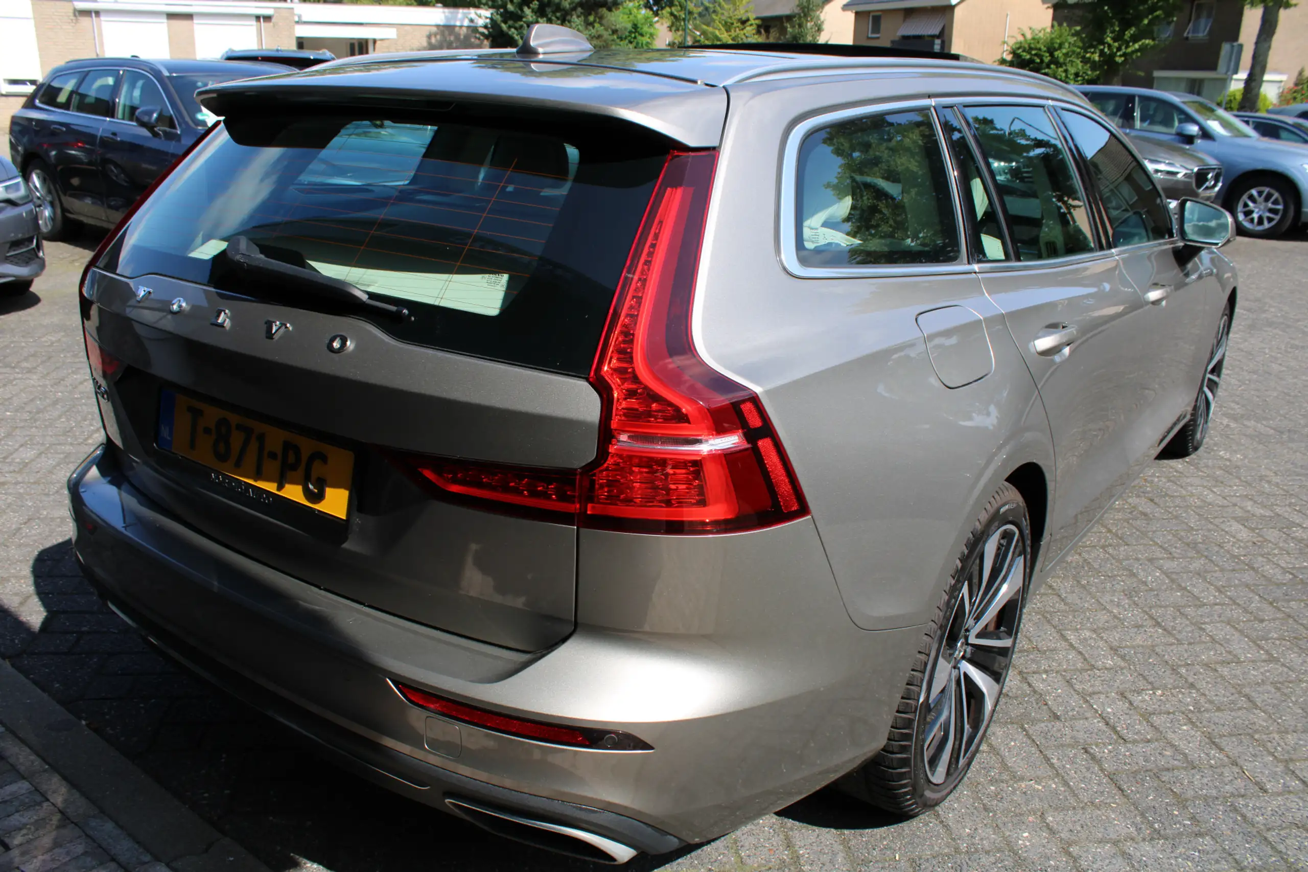 Volvo - V60