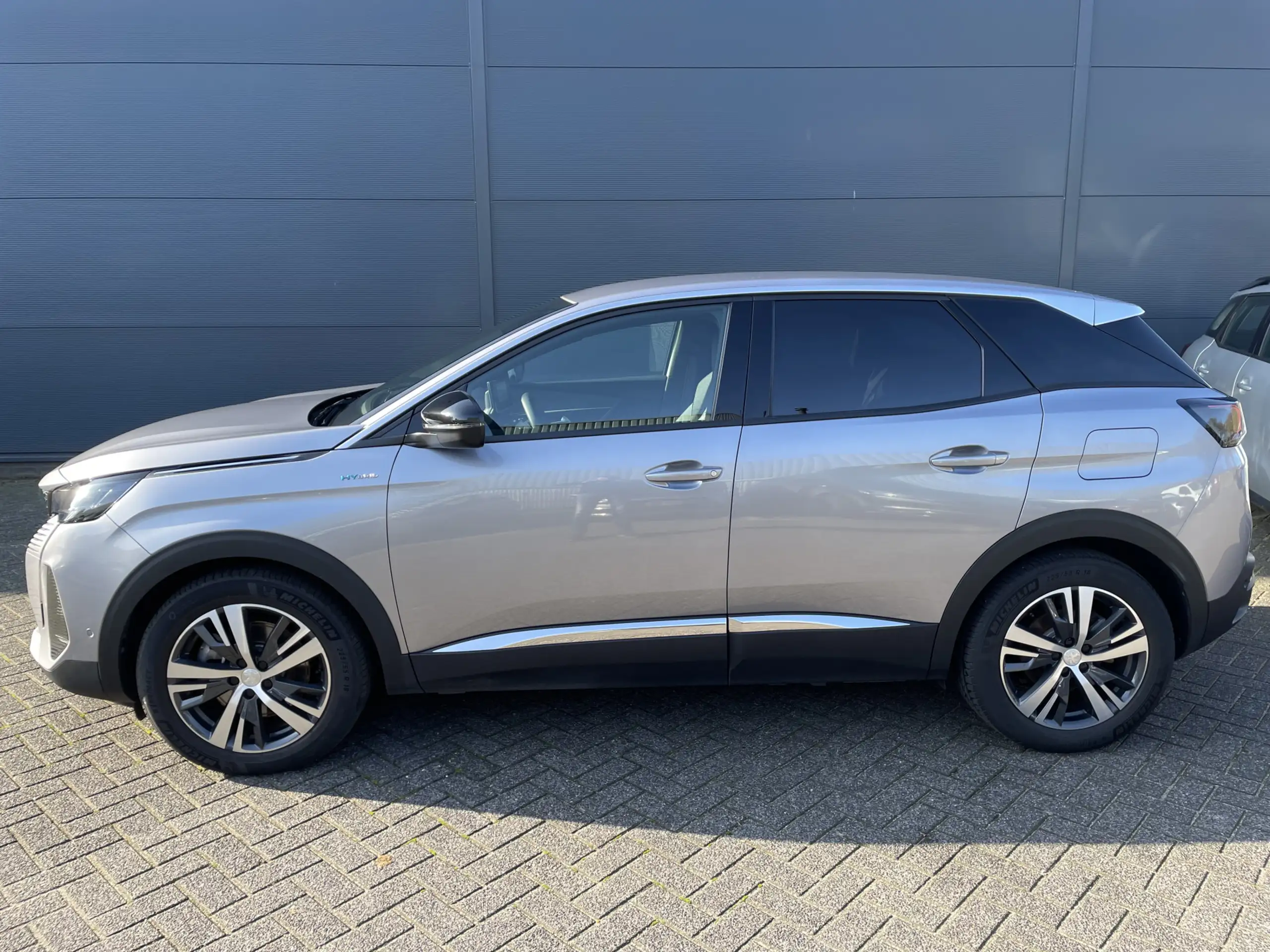 Peugeot - 3008