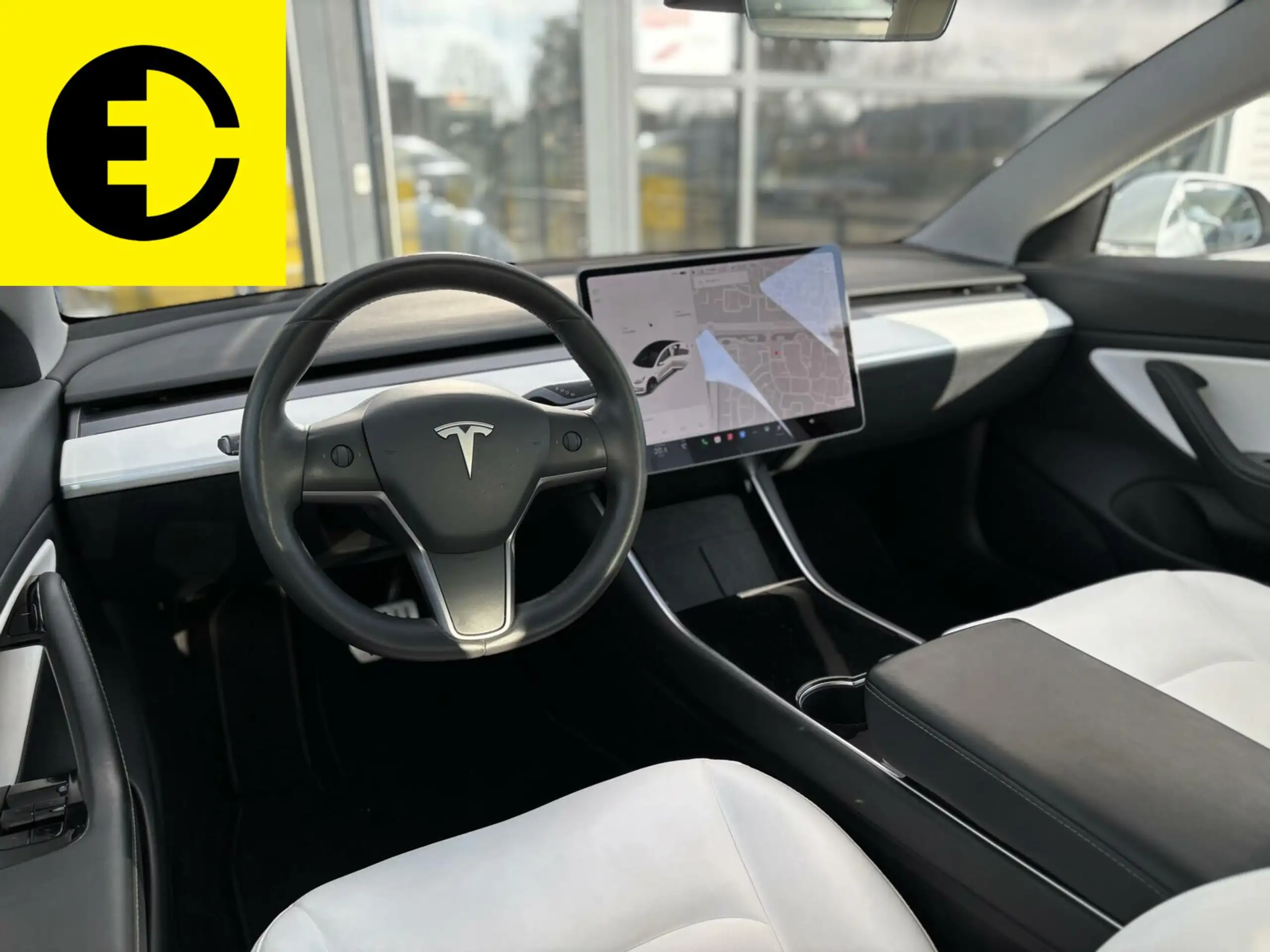 Tesla - Model 3