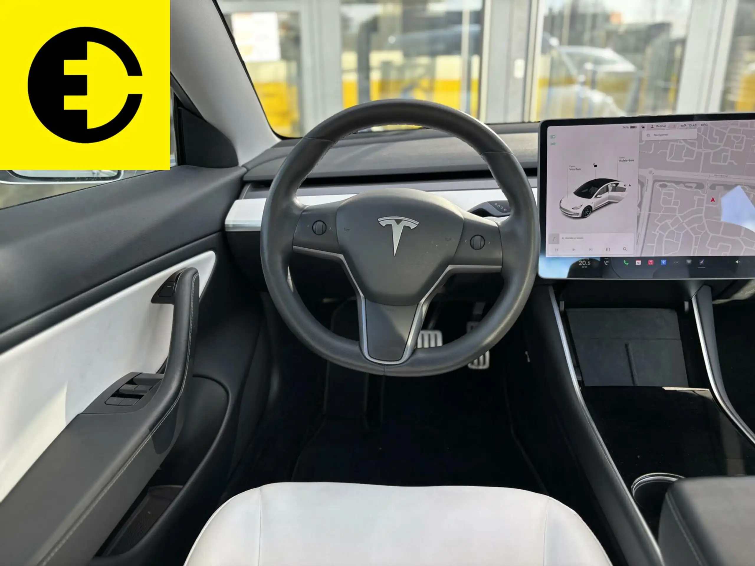 Tesla - Model 3