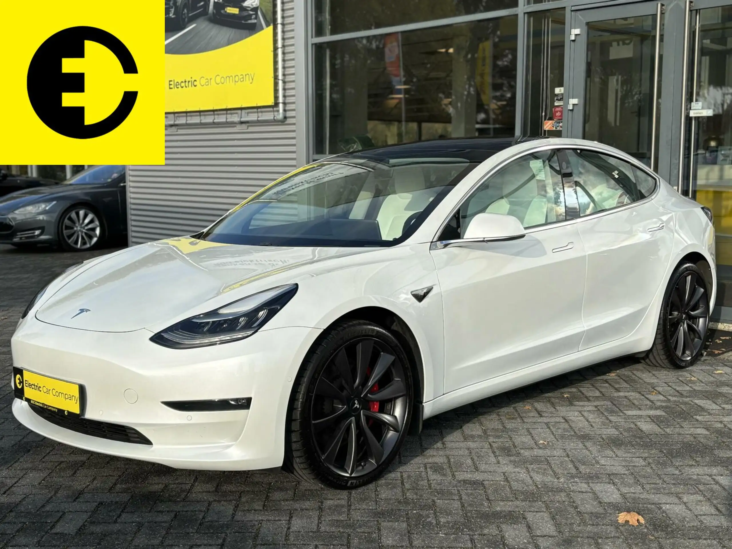 Tesla - Model 3