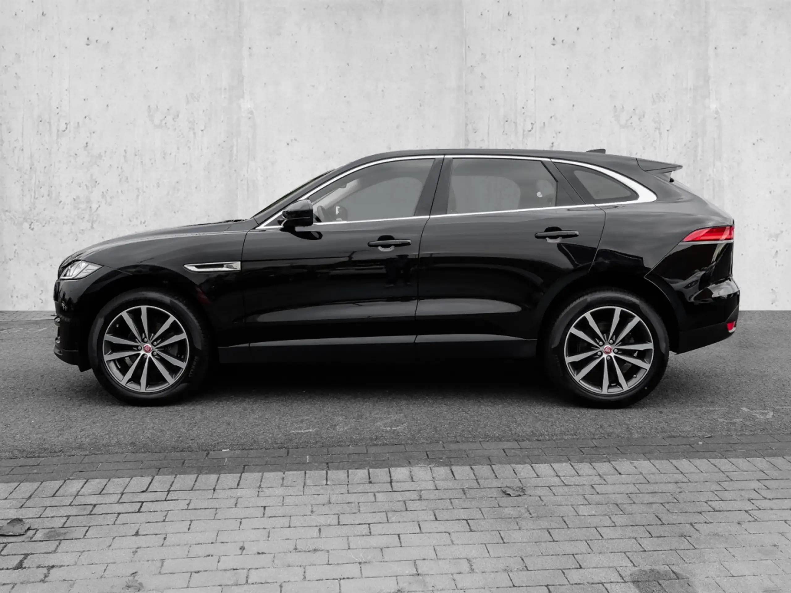 Jaguar - F-Pace