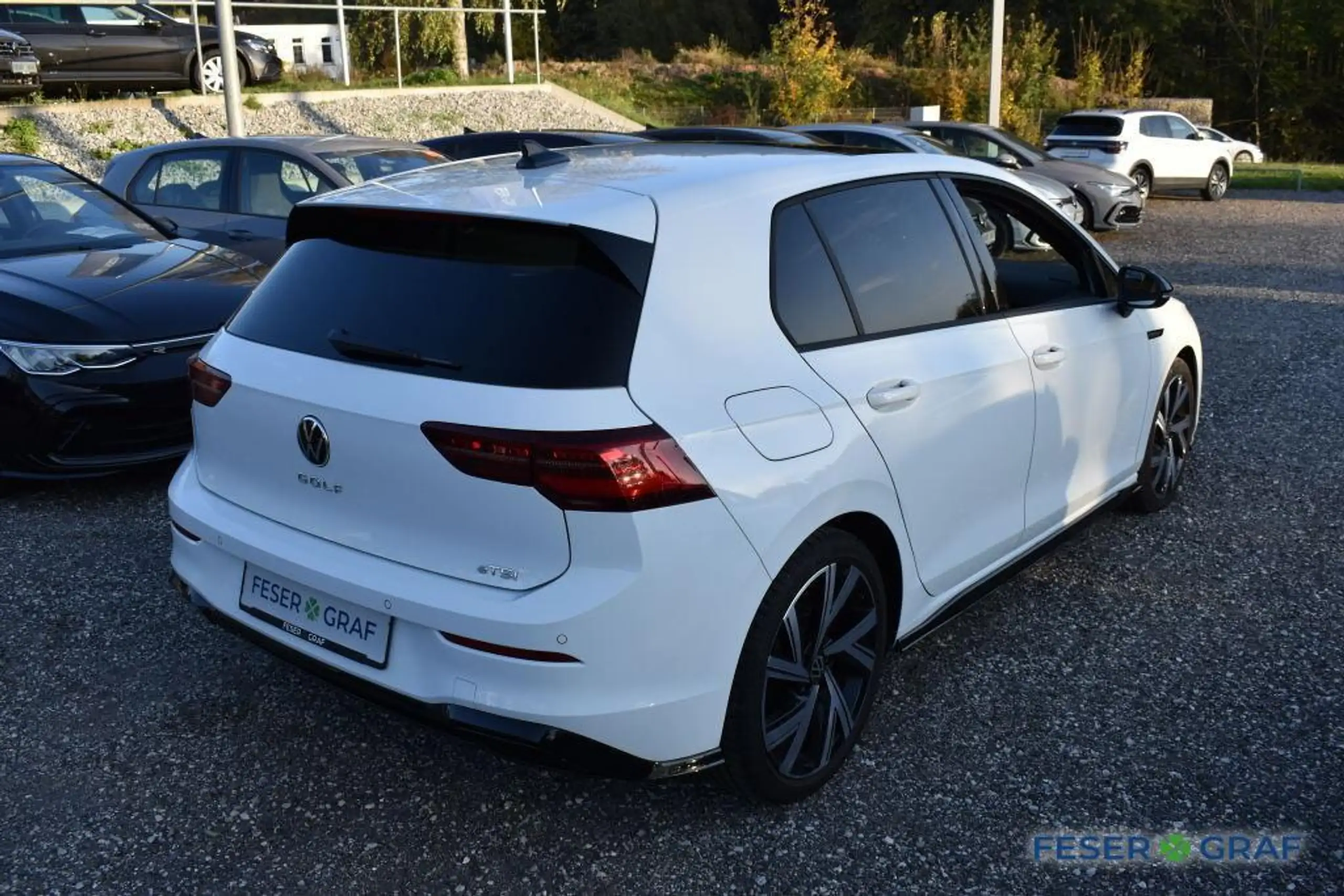 Volkswagen - Golf