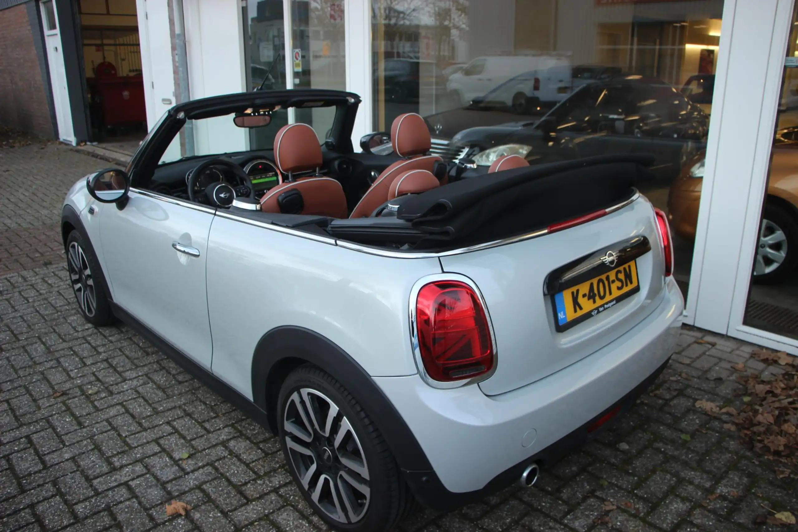 MINI - Cooper Cabrio