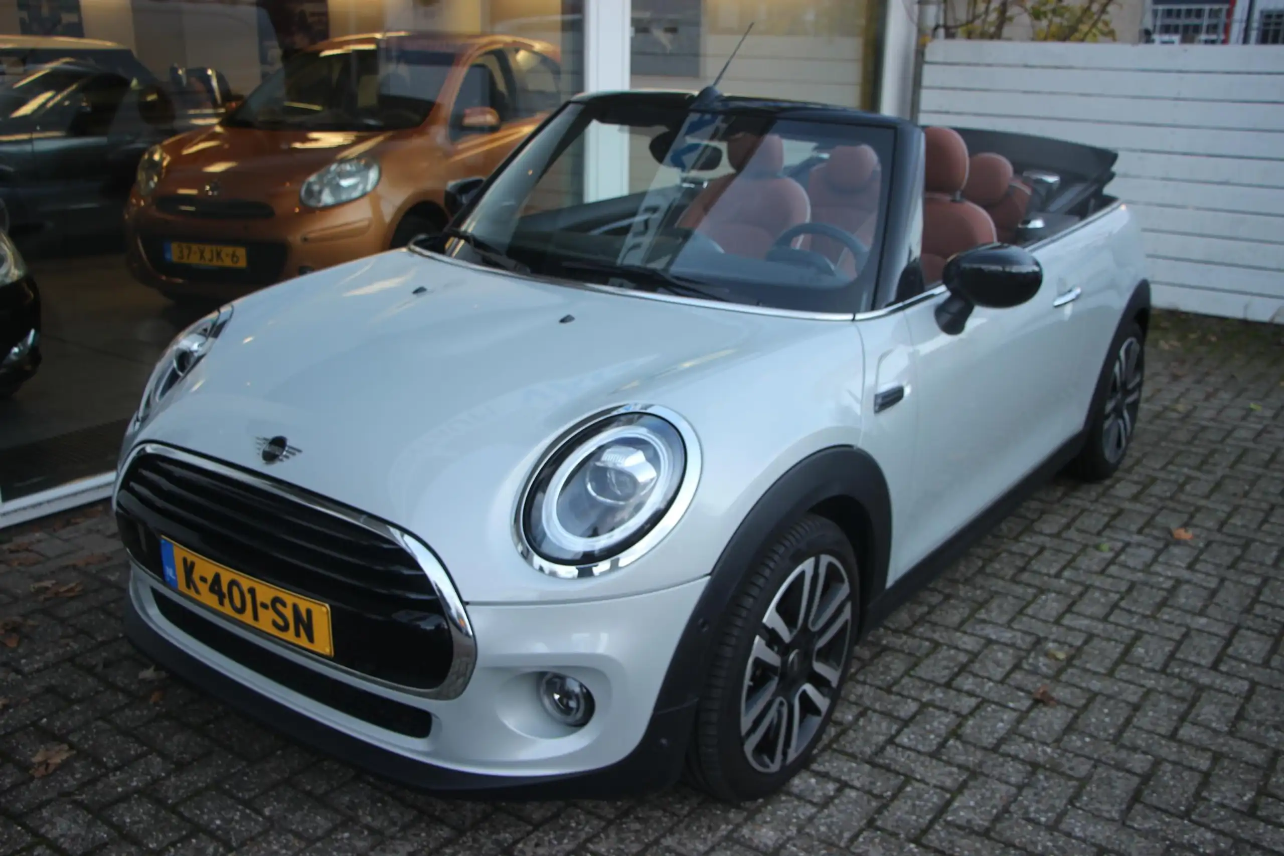 MINI - Cooper Cabrio